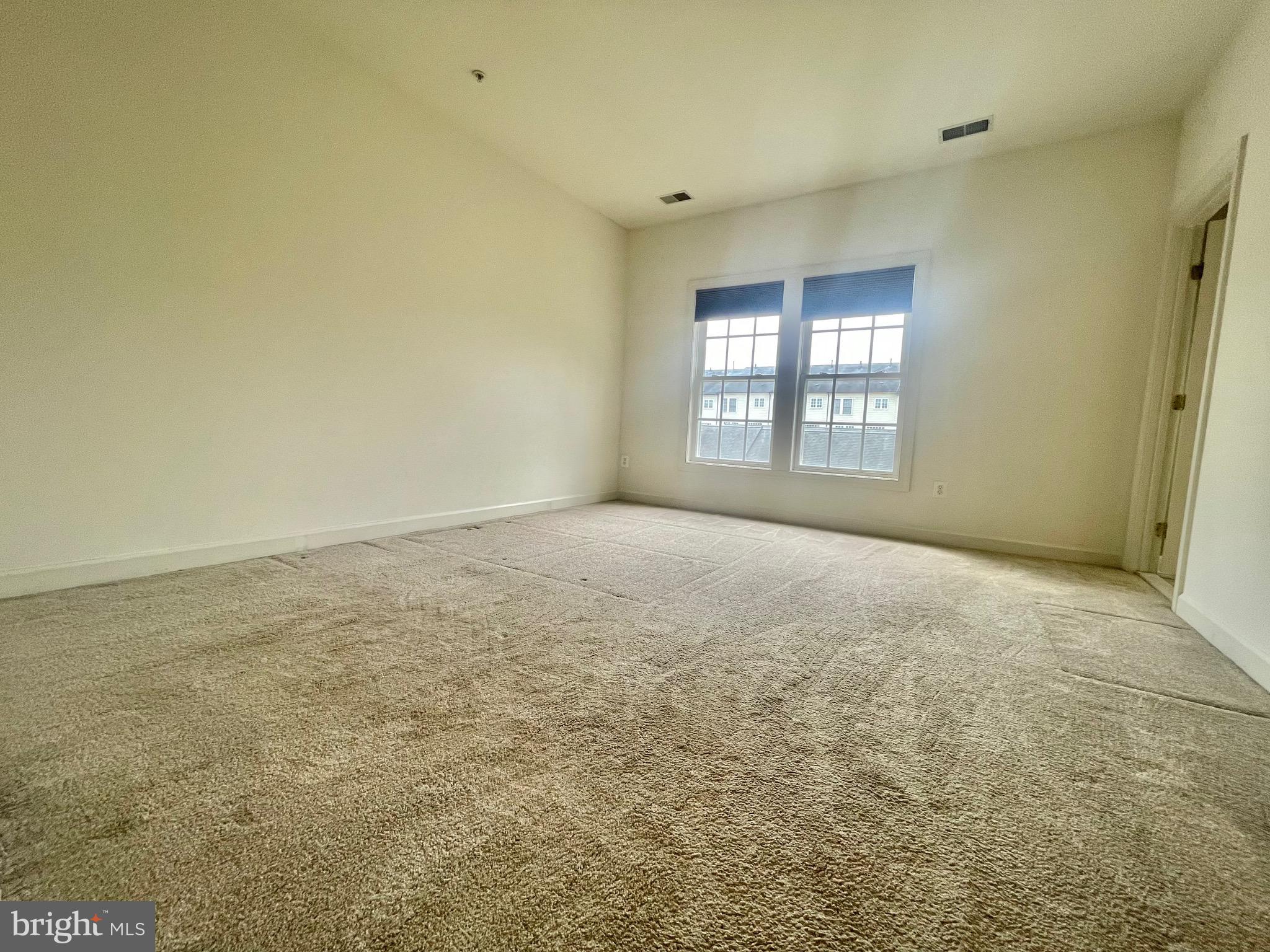 VILLAGES OF URBANA - Residential Lease