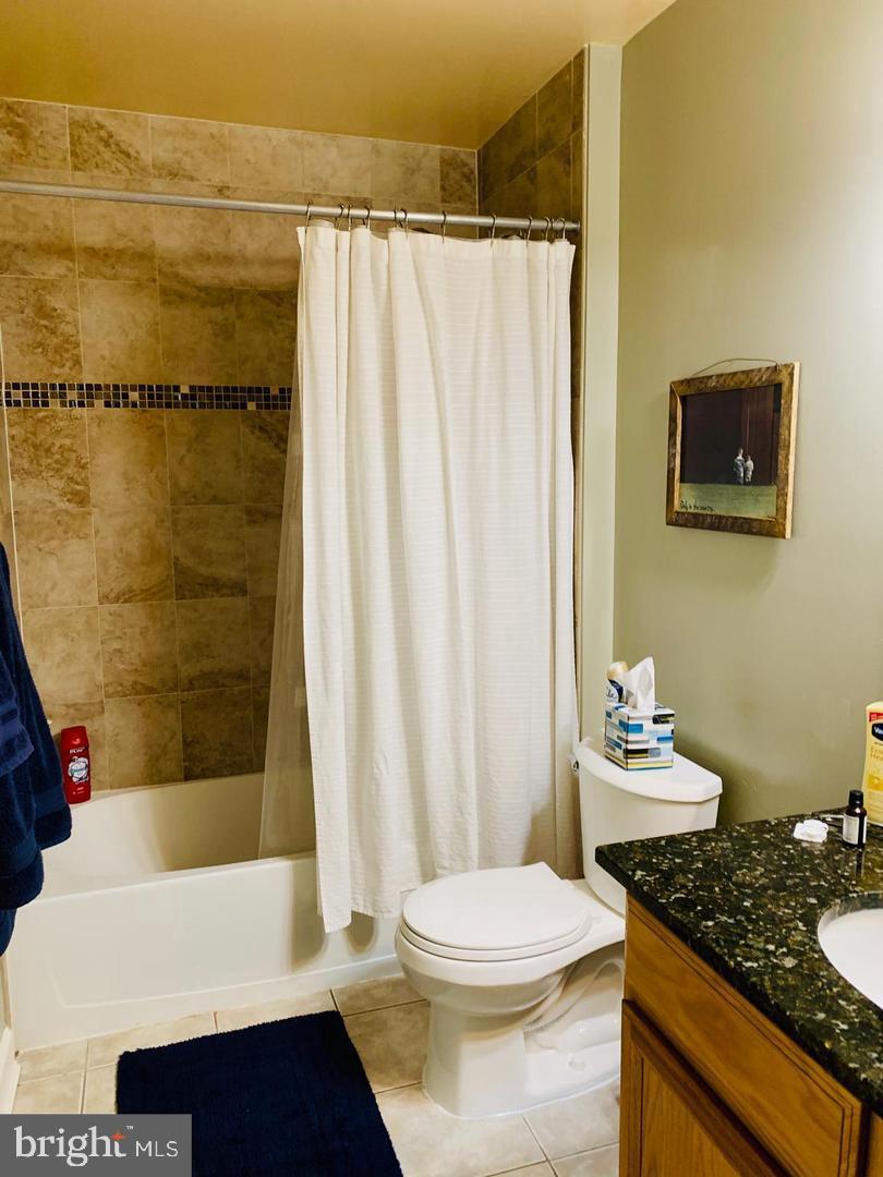 VILLAGES OF URBANA - Residential Lease