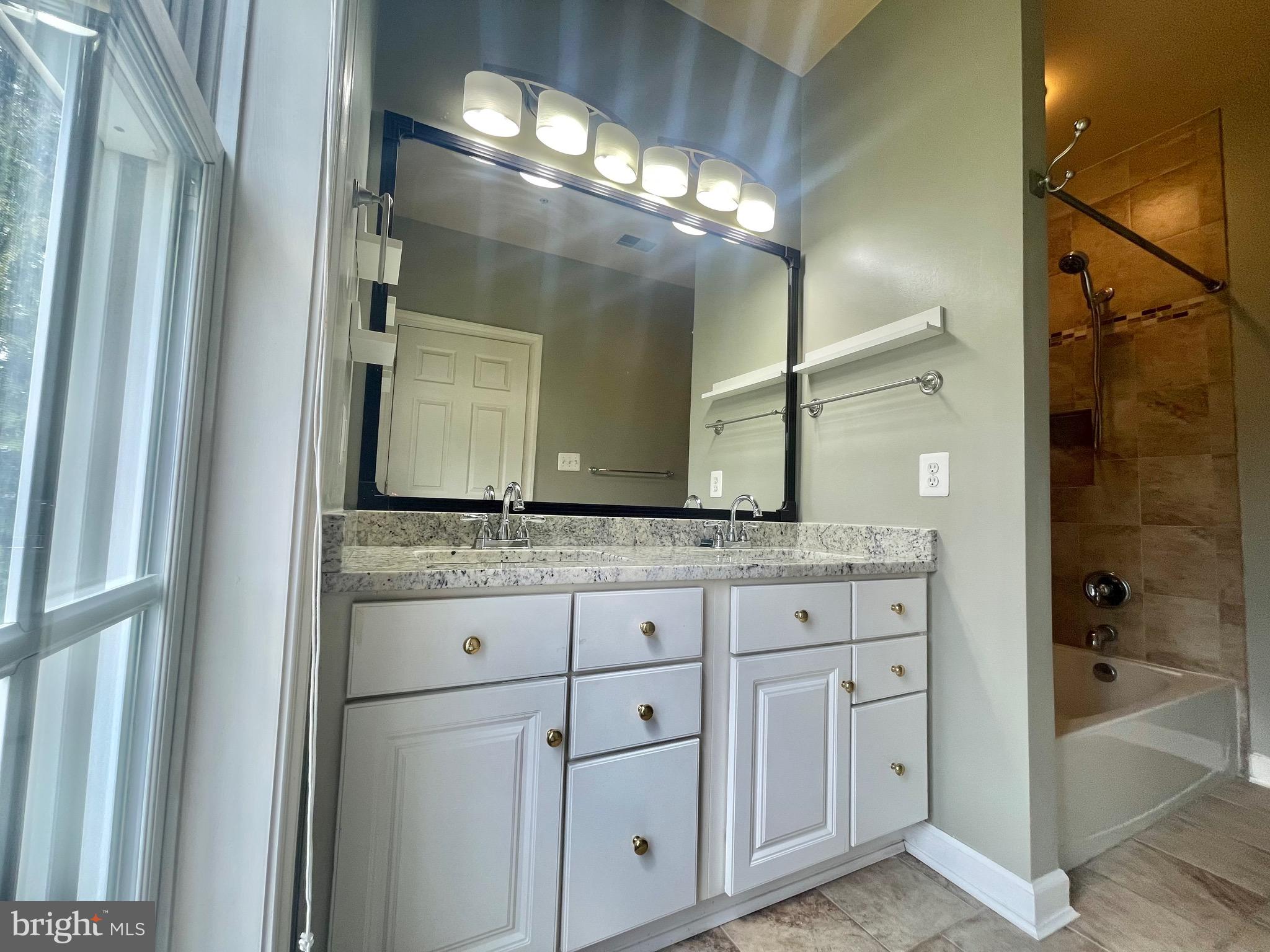 VILLAGES OF URBANA - Residential Lease