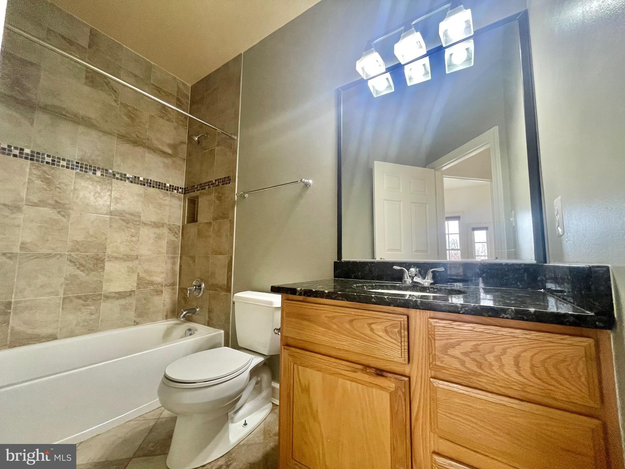 VILLAGES OF URBANA - Residential Lease