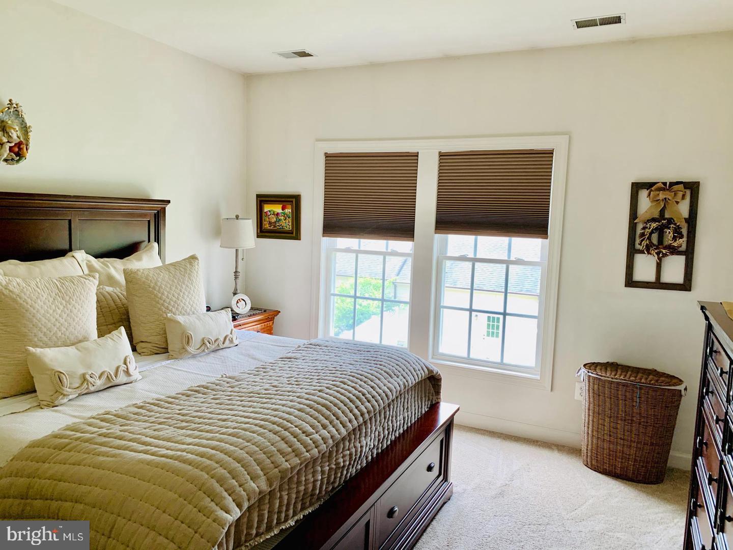 VILLAGES OF URBANA - Residential Lease