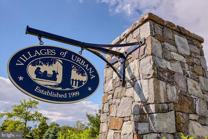 VILLAGES OF URBANA - Residential Lease