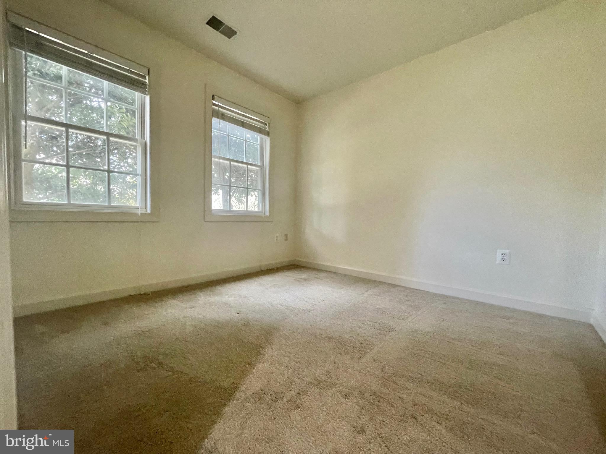 VILLAGES OF URBANA - Residential Lease