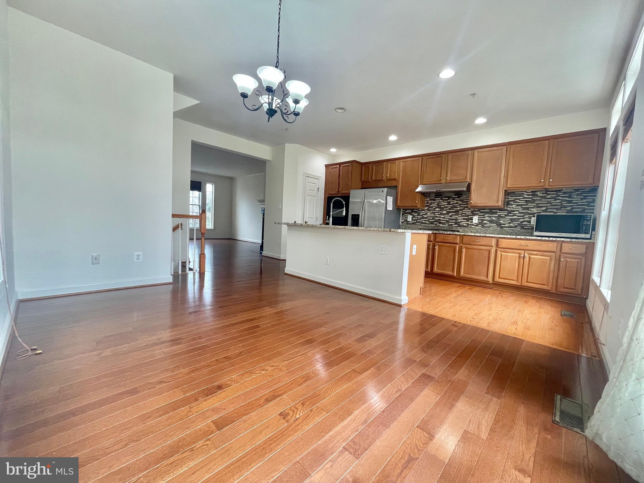 VILLAGES OF URBANA - Residential Lease