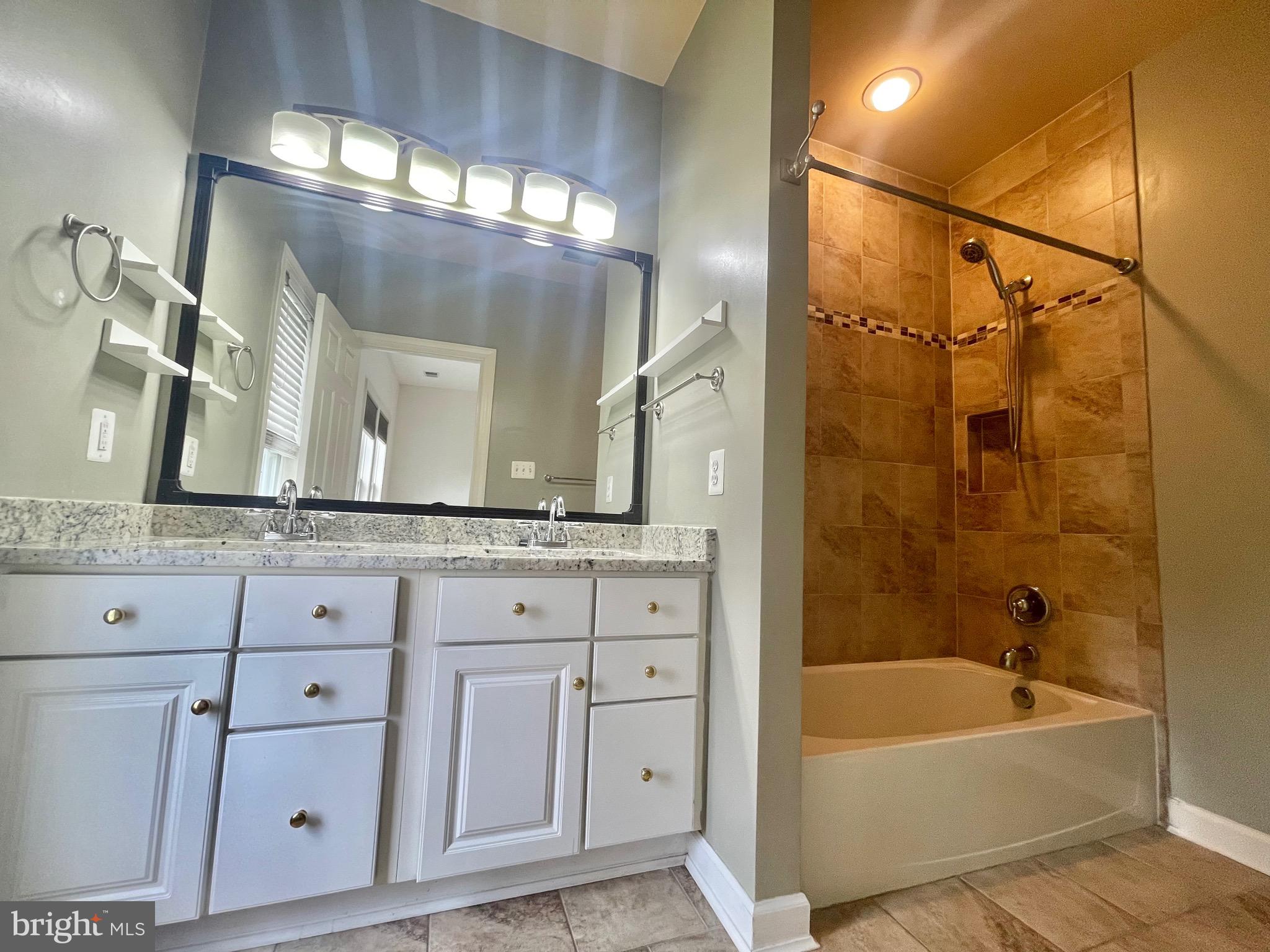 VILLAGES OF URBANA - Residential Lease