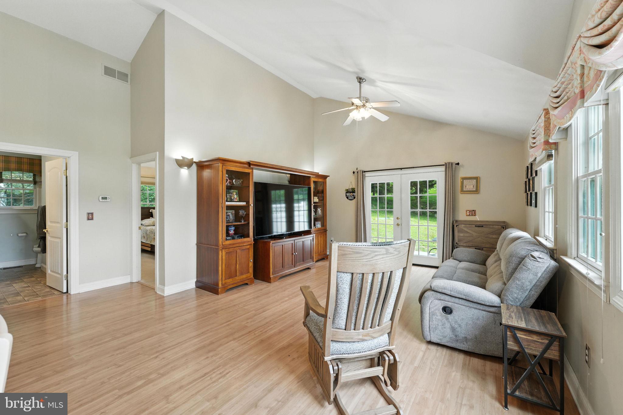 1047 YORKLYN ROAD