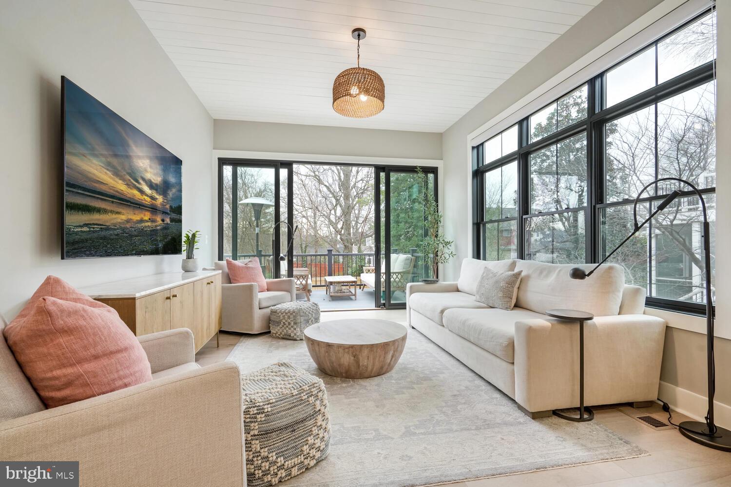 LYON PARK - Residential