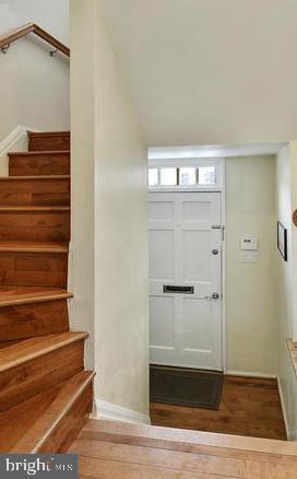 LINDEN SQUARE - Residential Lease