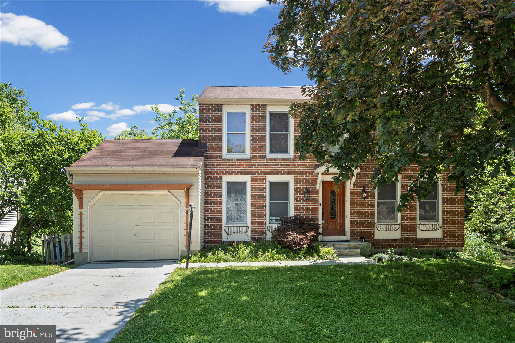 2 TOPWOOD COURT