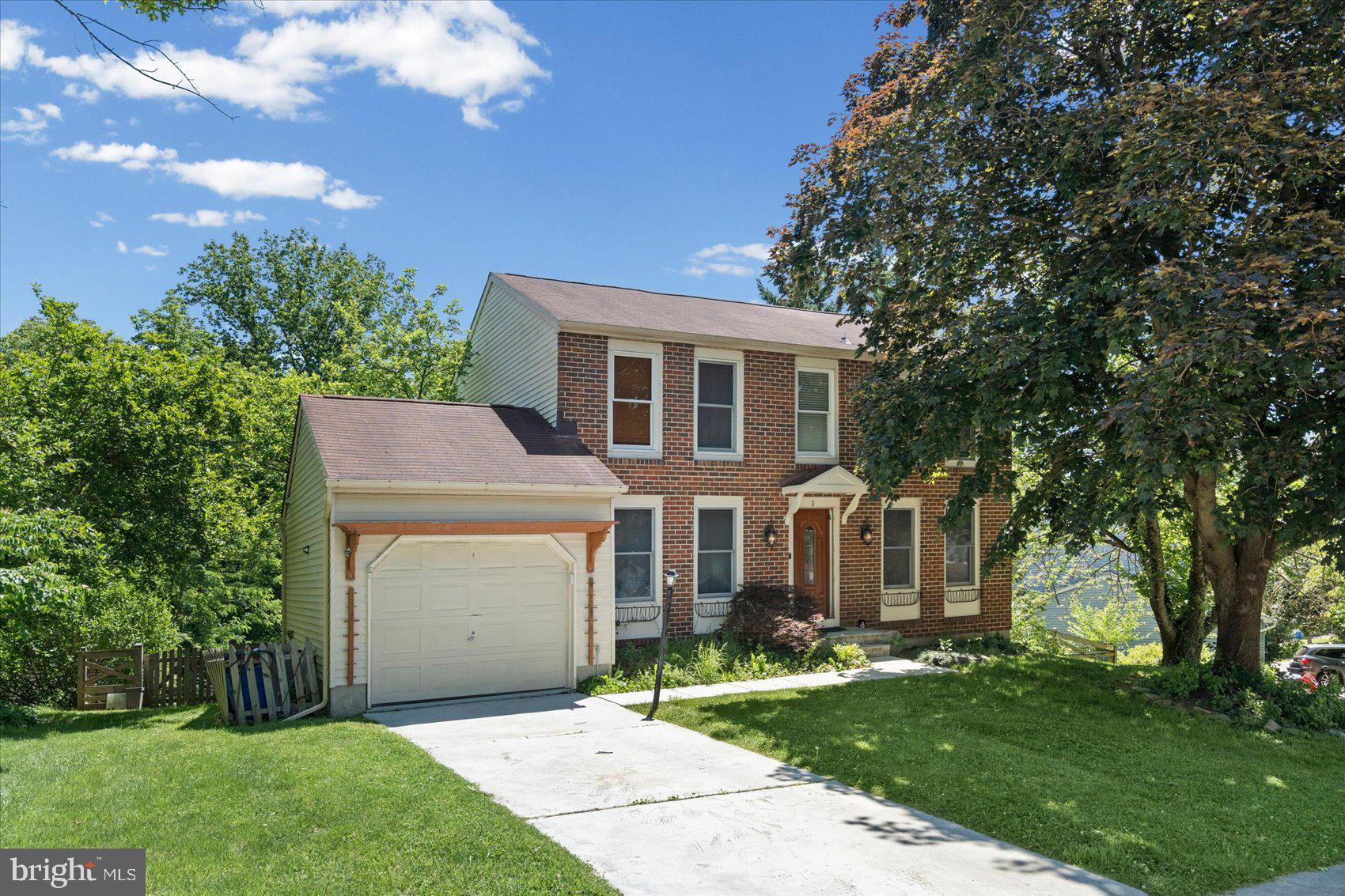 2 TOPWOOD COURT
