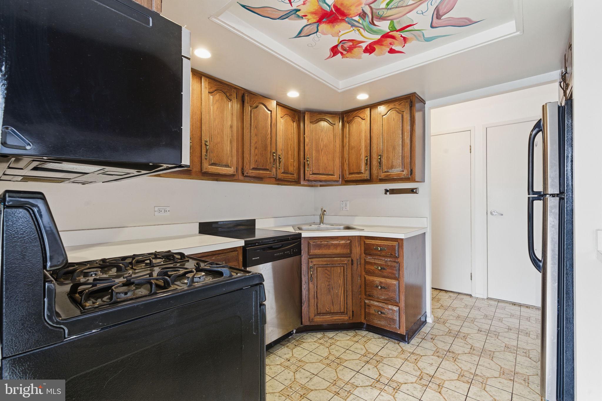 WASHINGTON SQ WEST - Residential