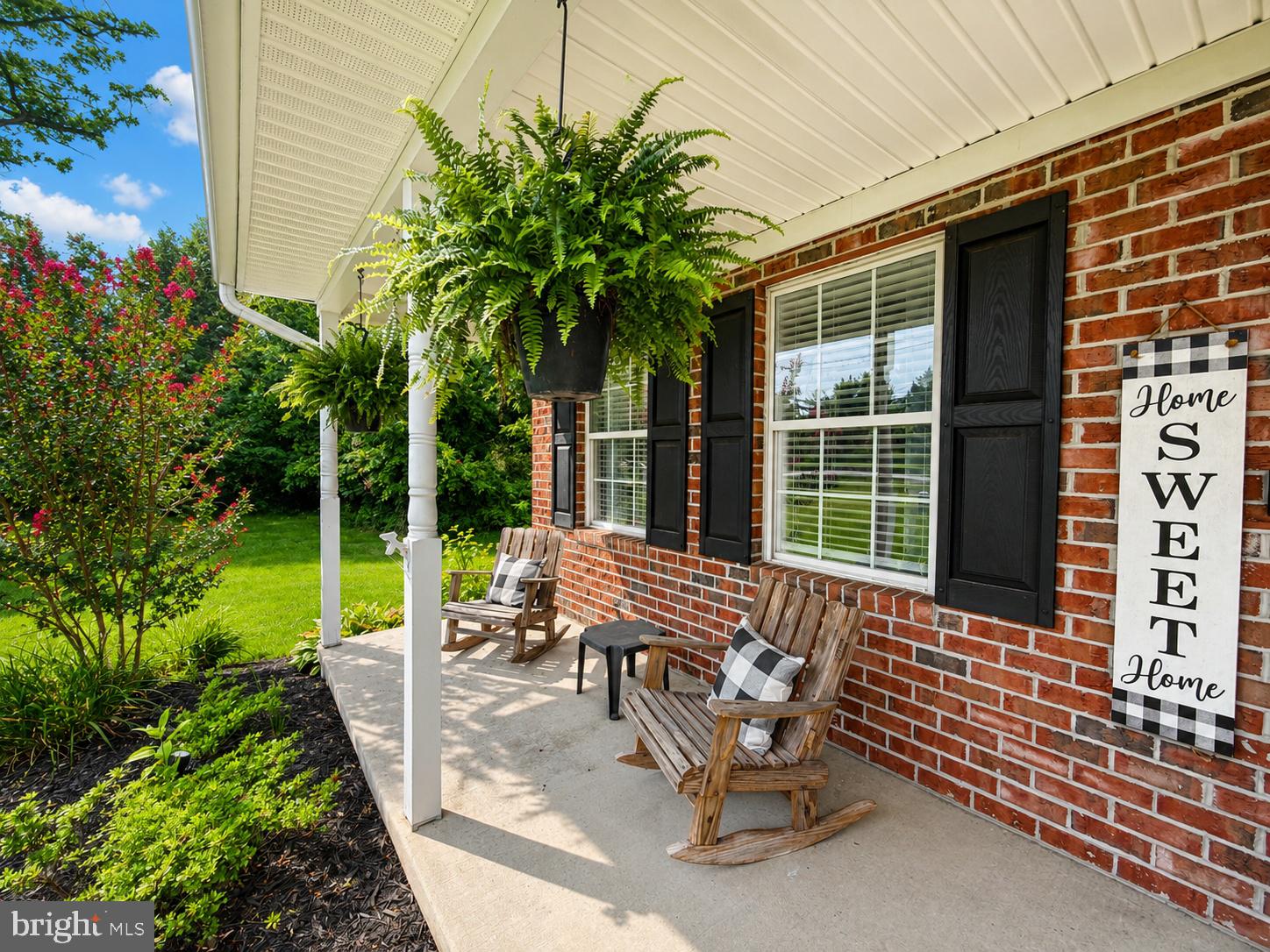 400 S FOUNTAIN GREEN ROAD