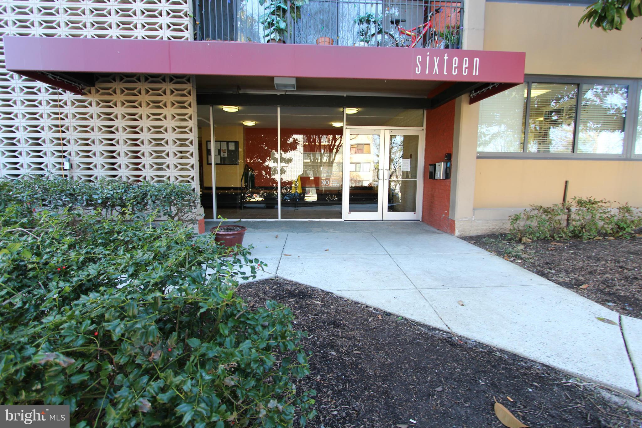 TWENTY-ONE - Residential