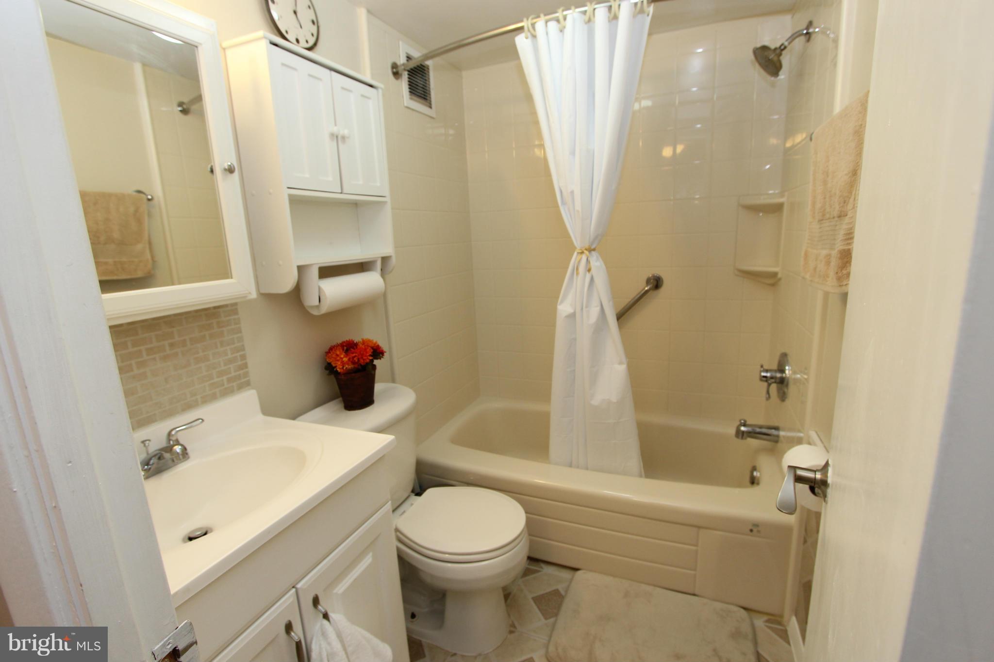 TWENTY-ONE - Residential