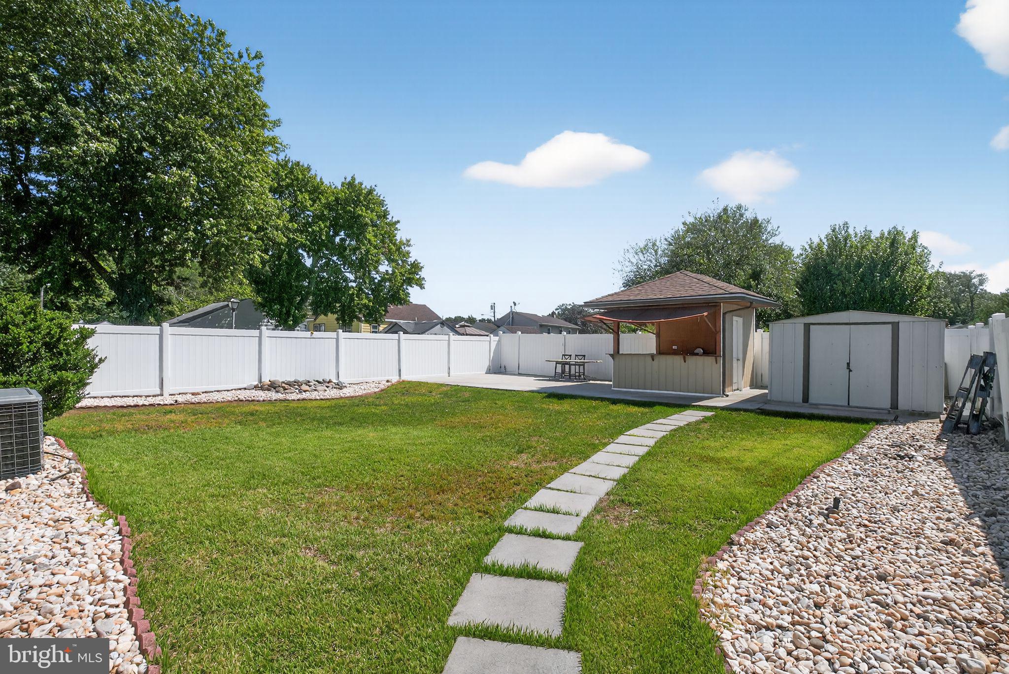 404 GREENWOOD AVENUE