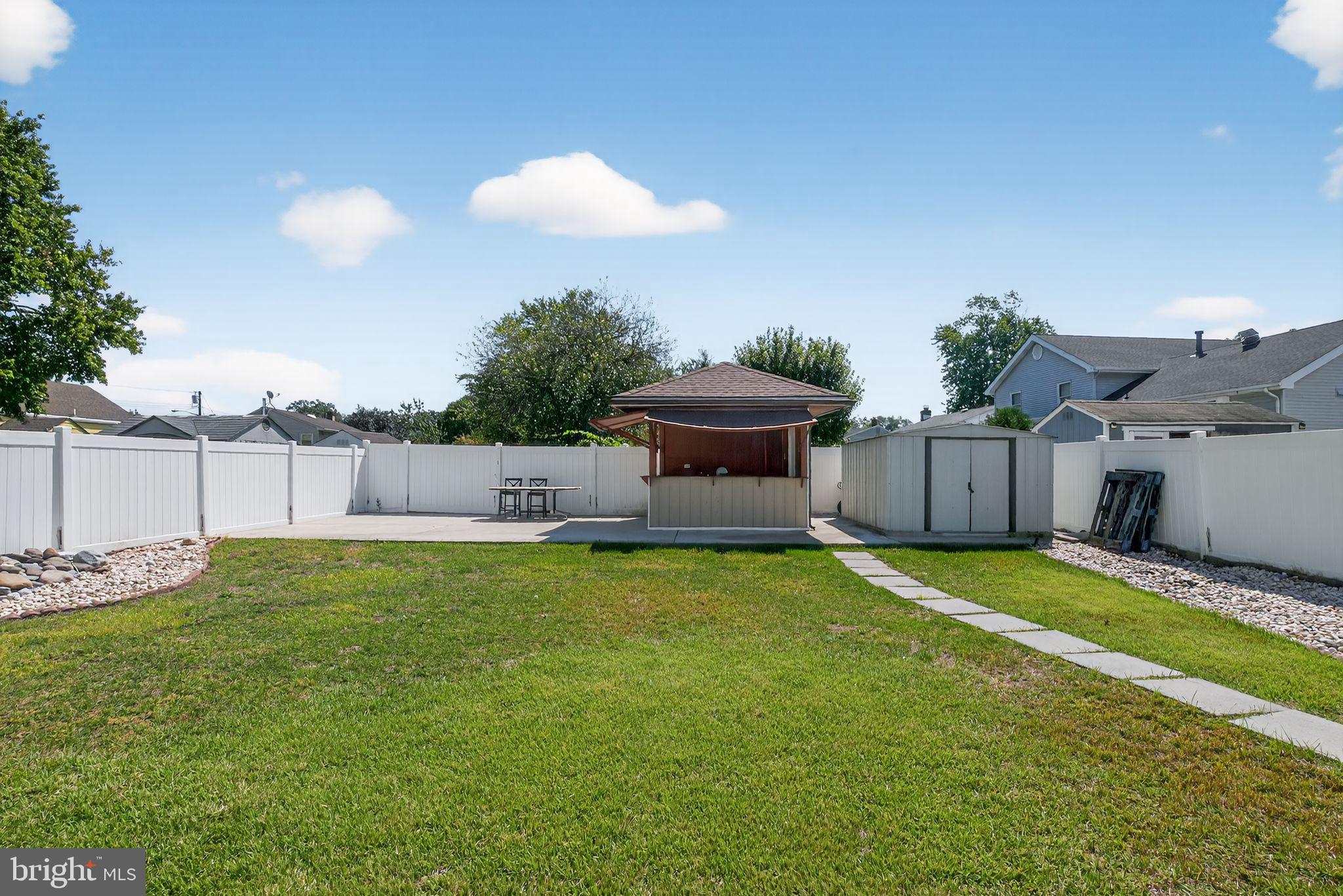 404 GREENWOOD AVENUE