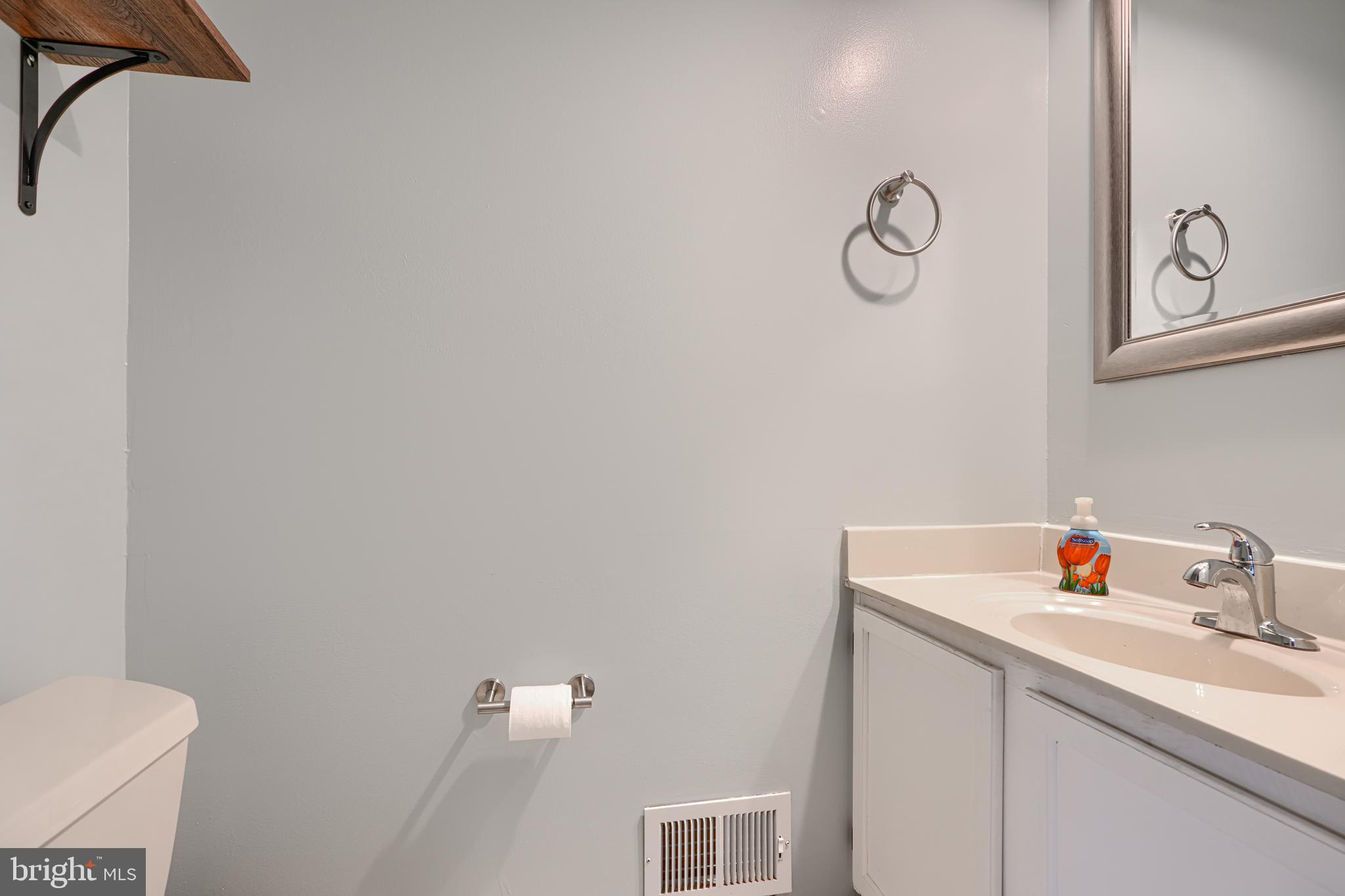 CONSTANT FRIENDSHIP - Residential Lease