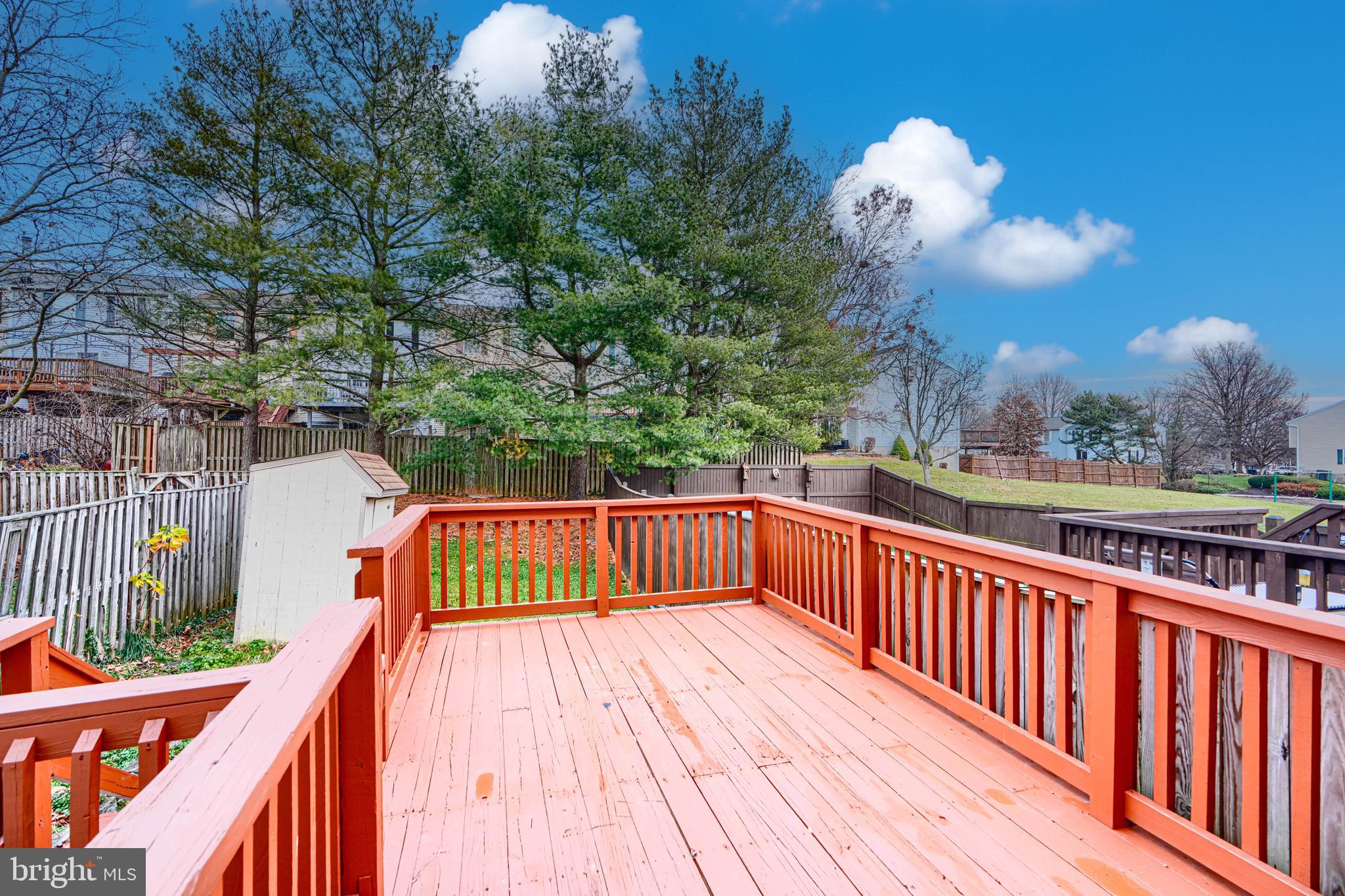 CONSTANT FRIENDSHIP - Residential Lease