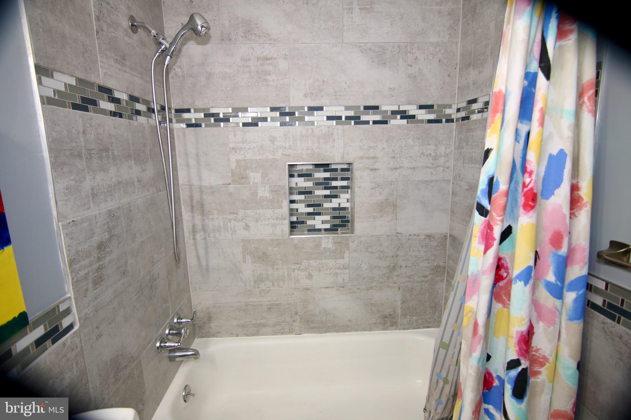 THE PROVINCES - Residential