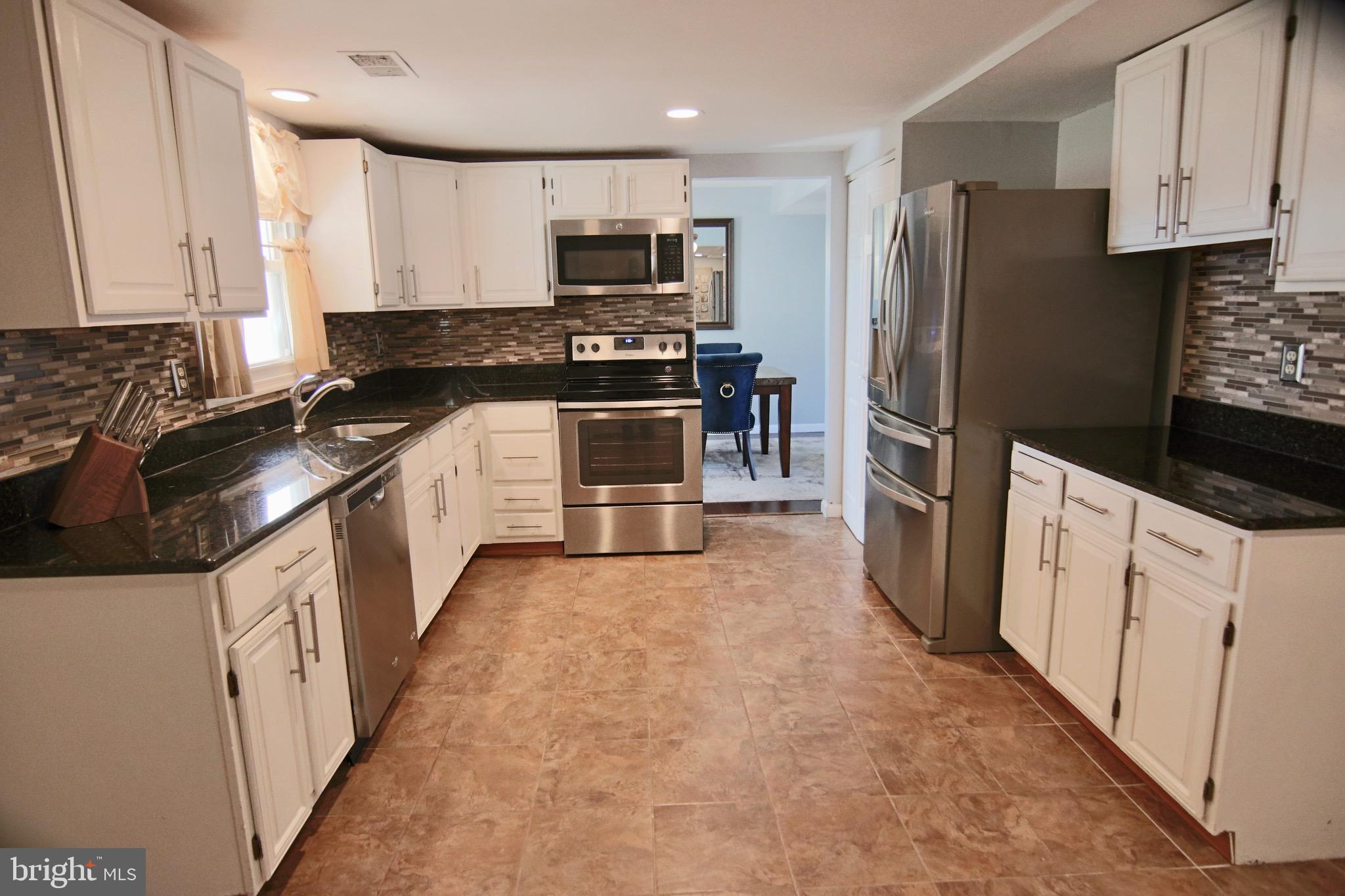 THE PROVINCES - Residential