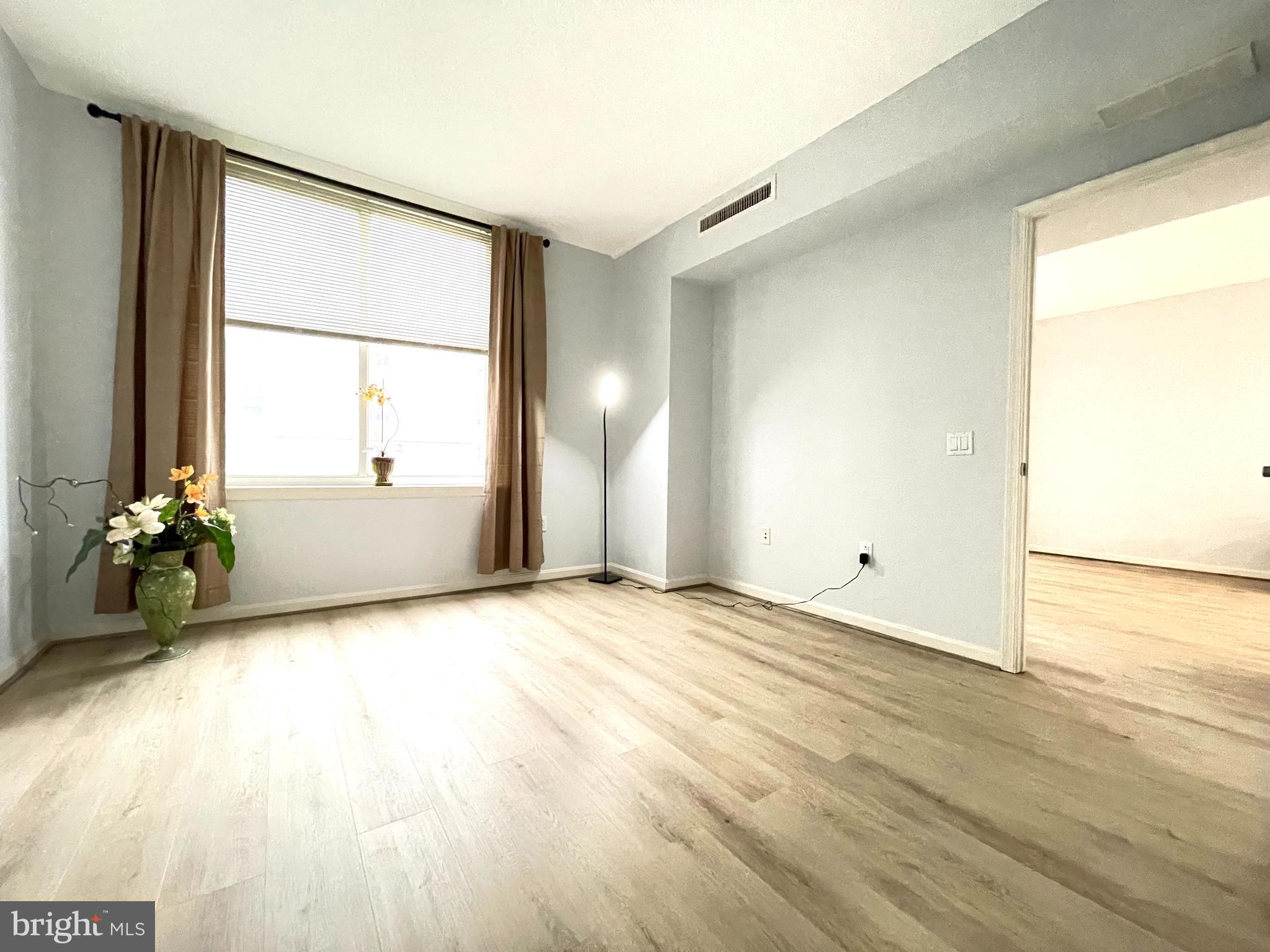 CRESCENT - Residential