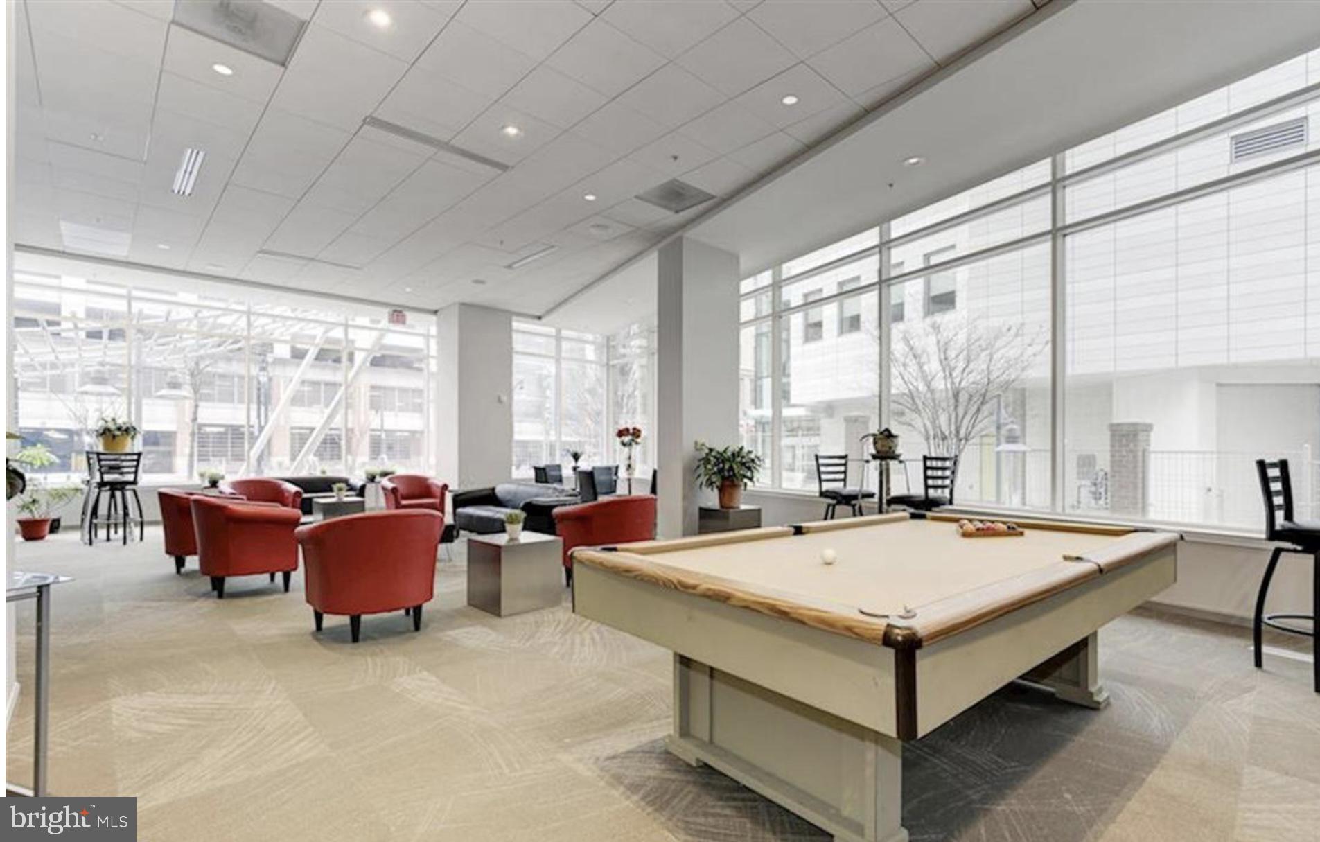 CRESCENT - Residential