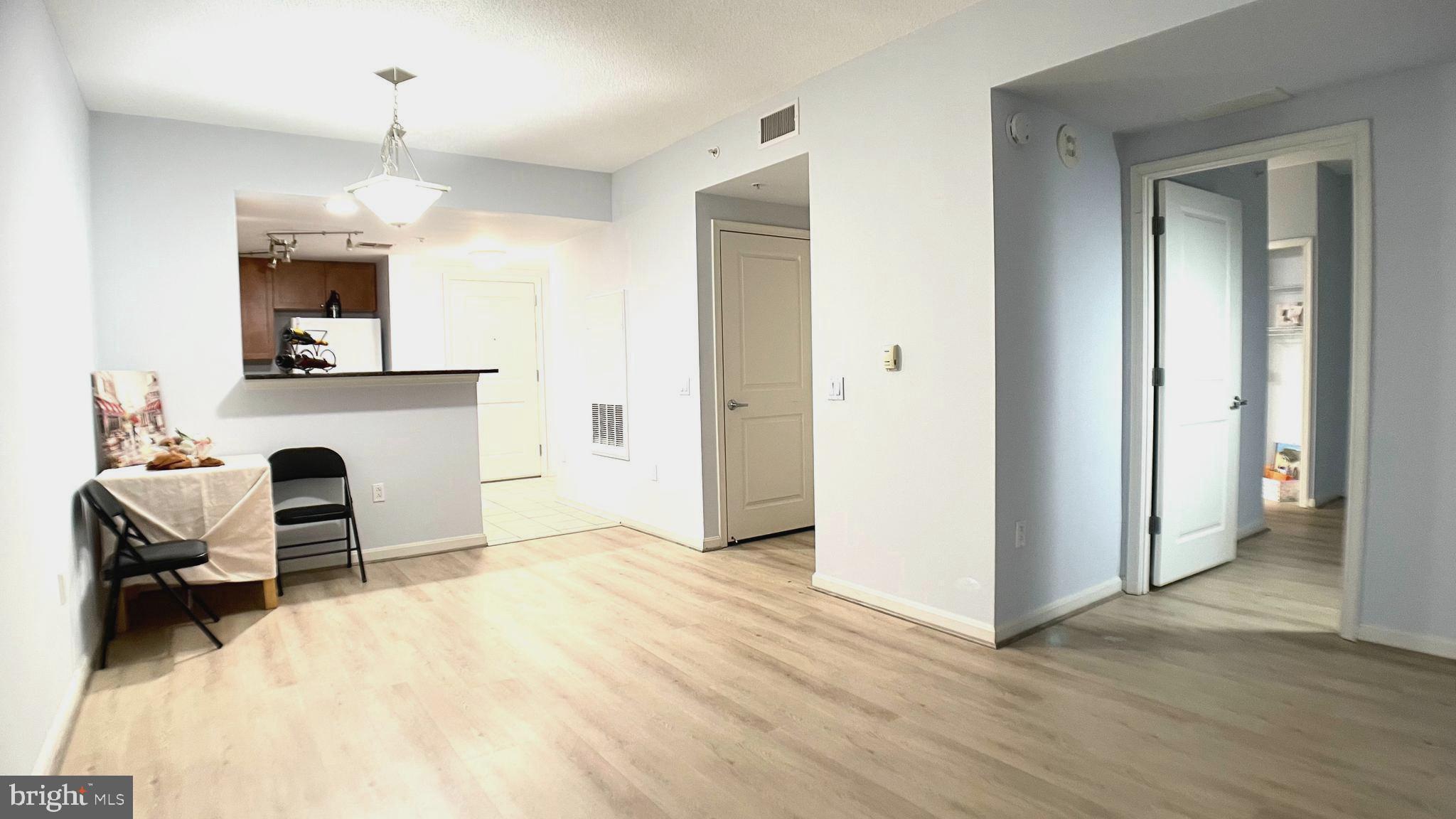 CRESCENT - Residential