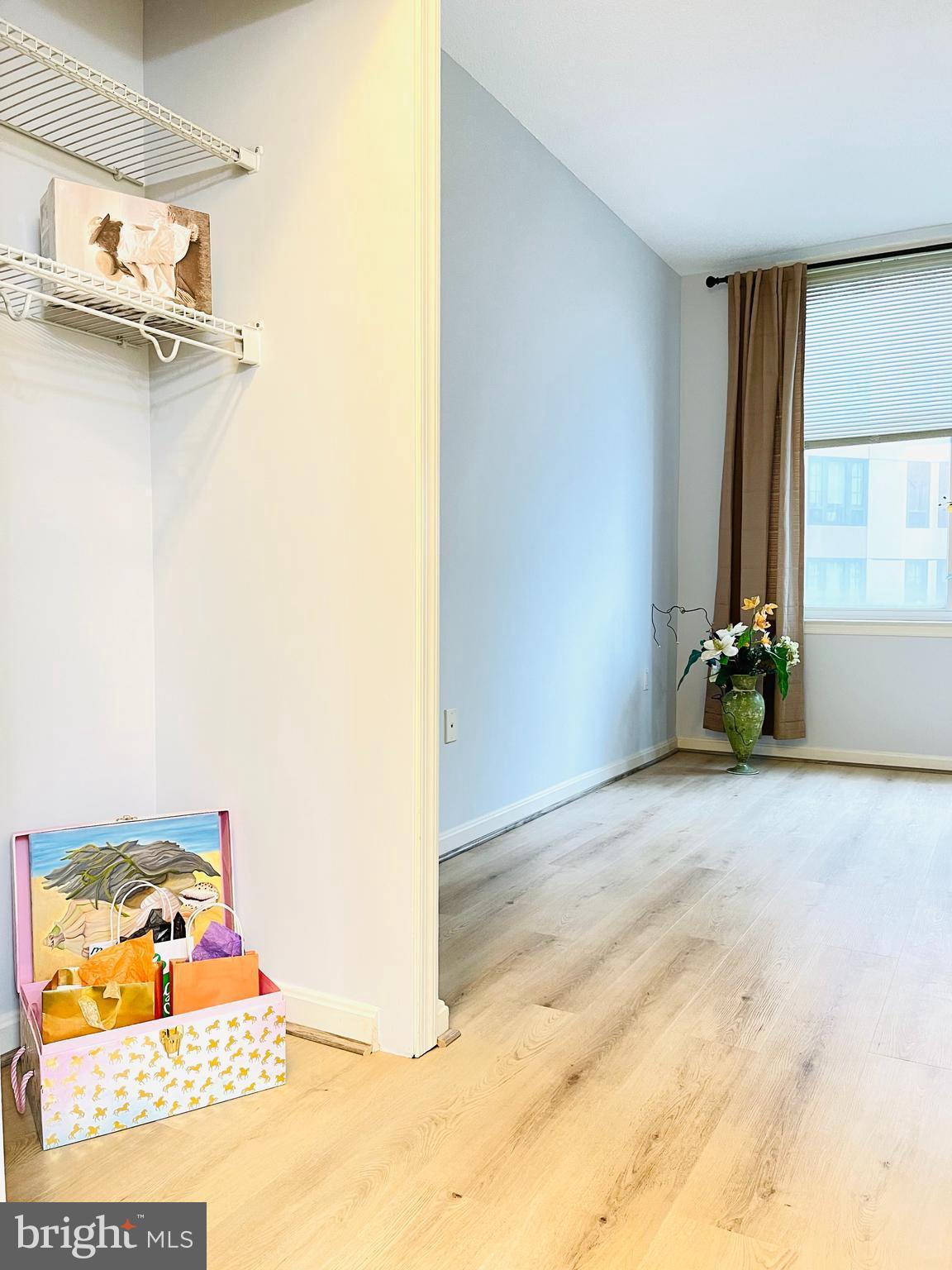 CRESCENT - Residential