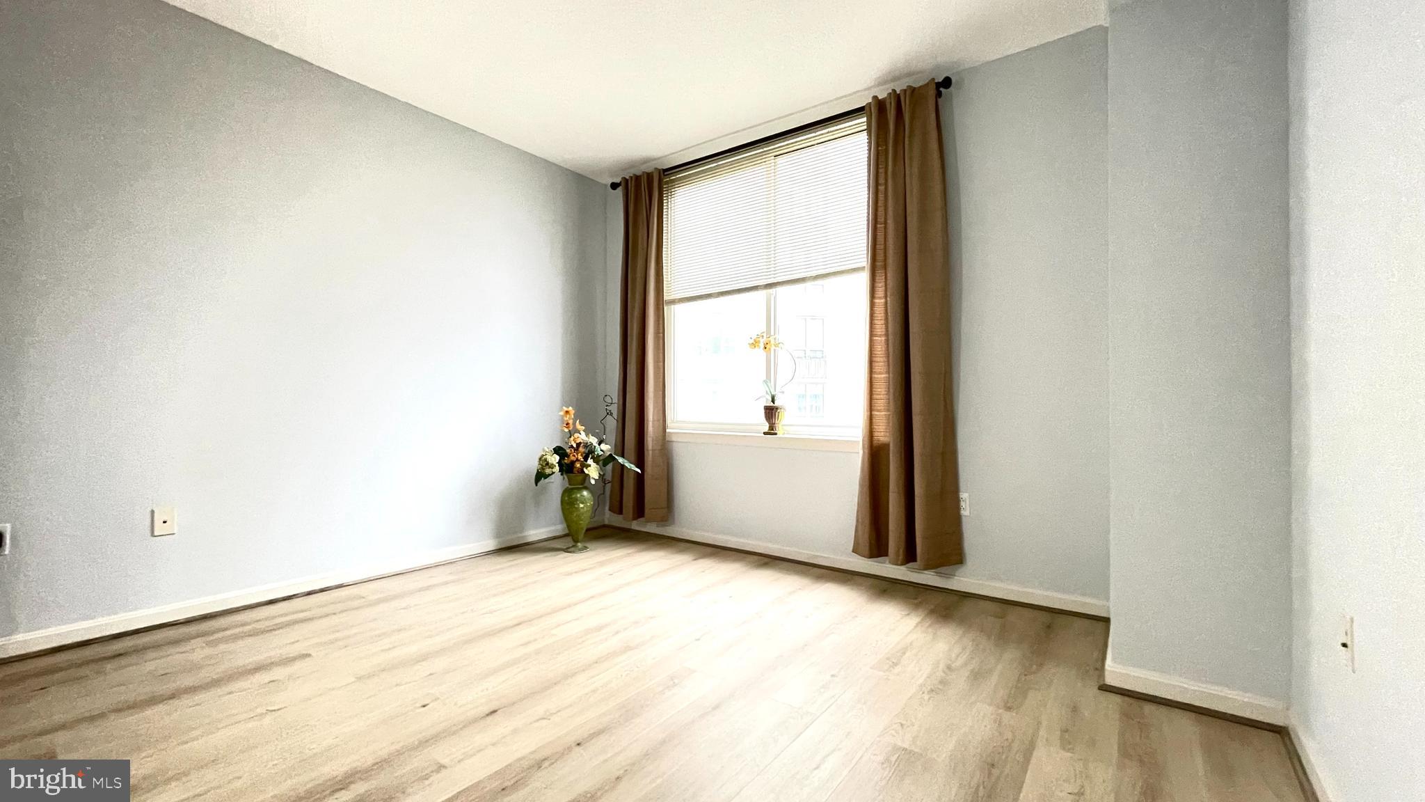 CRESCENT - Residential