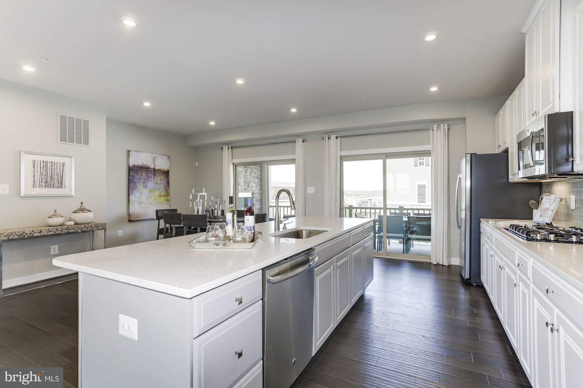 LAKE LINGANORE OAKDALE - Residential