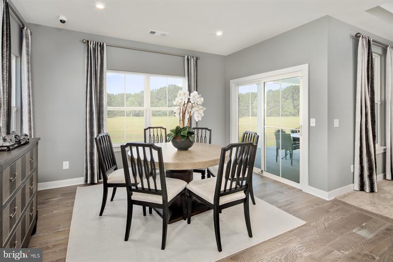 TWO RIVERS - Residential