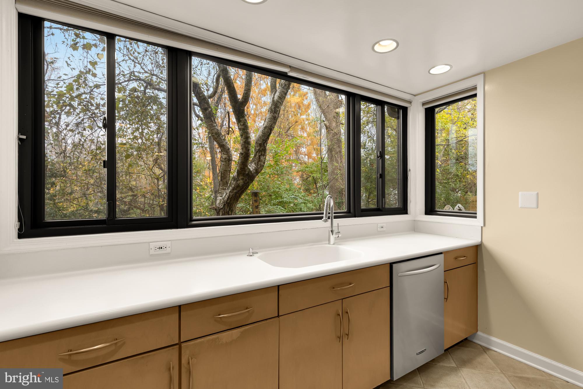 LANGLEY OAKS - Residential Lease