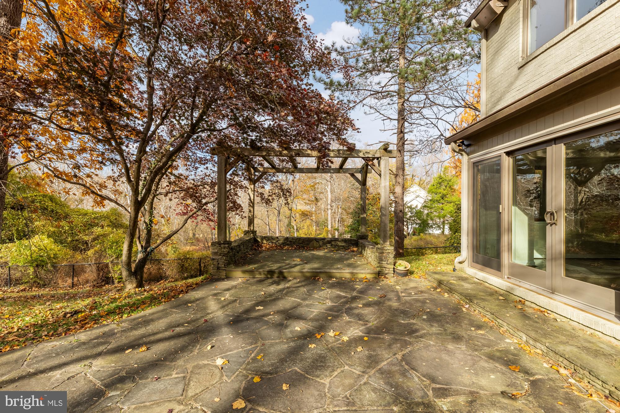 LANGLEY OAKS - Residential Lease