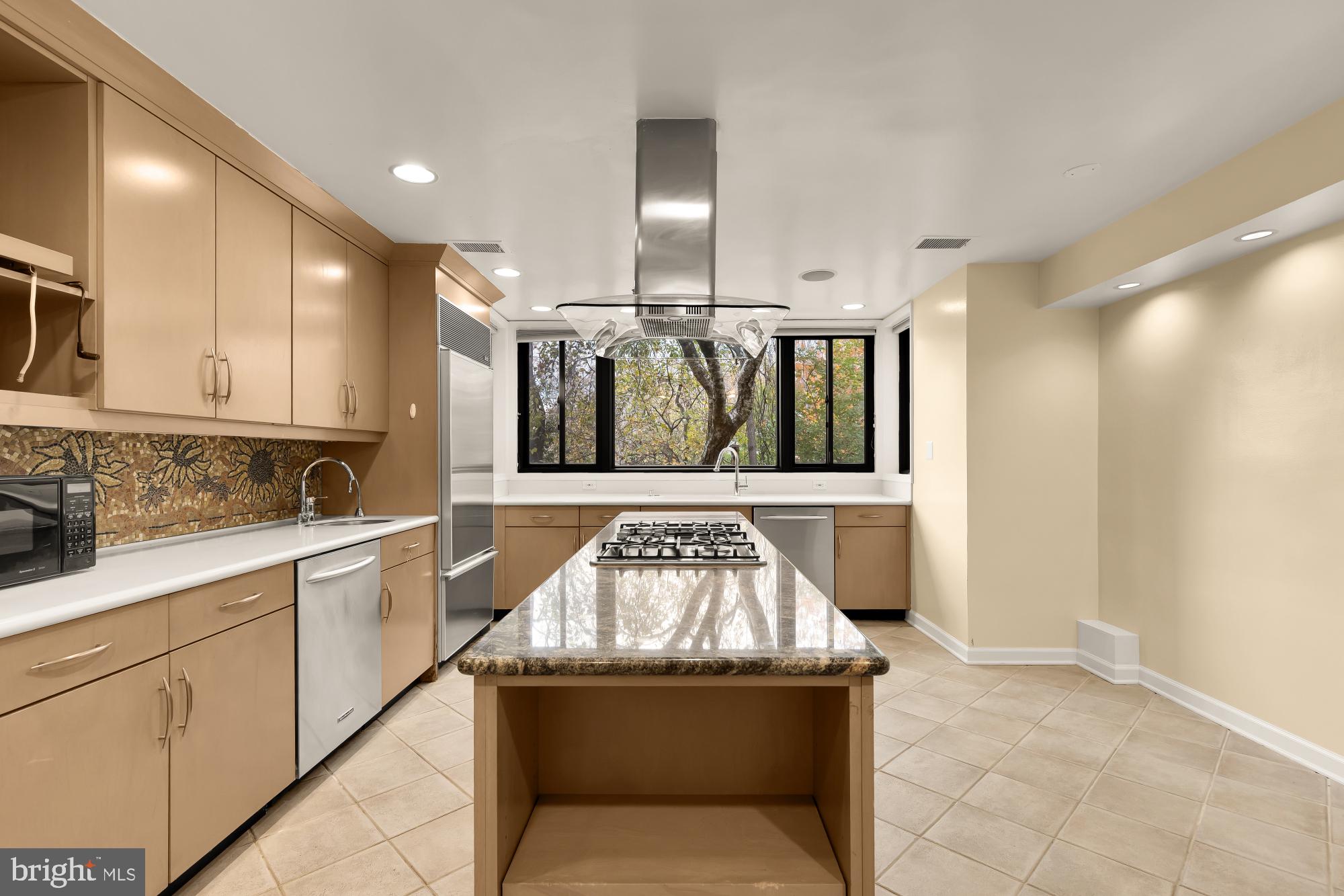 LANGLEY OAKS - Residential Lease