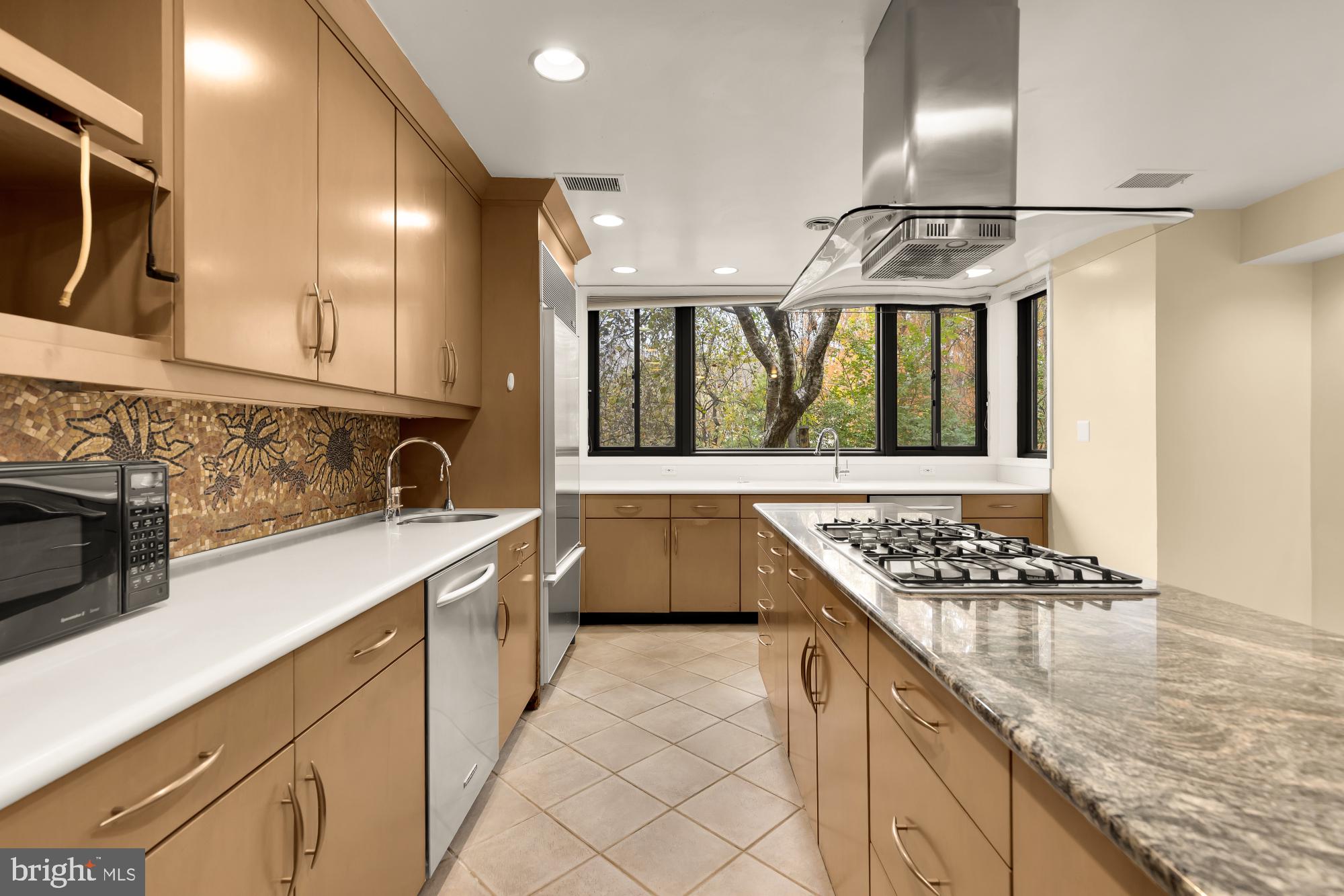 LANGLEY OAKS - Residential Lease