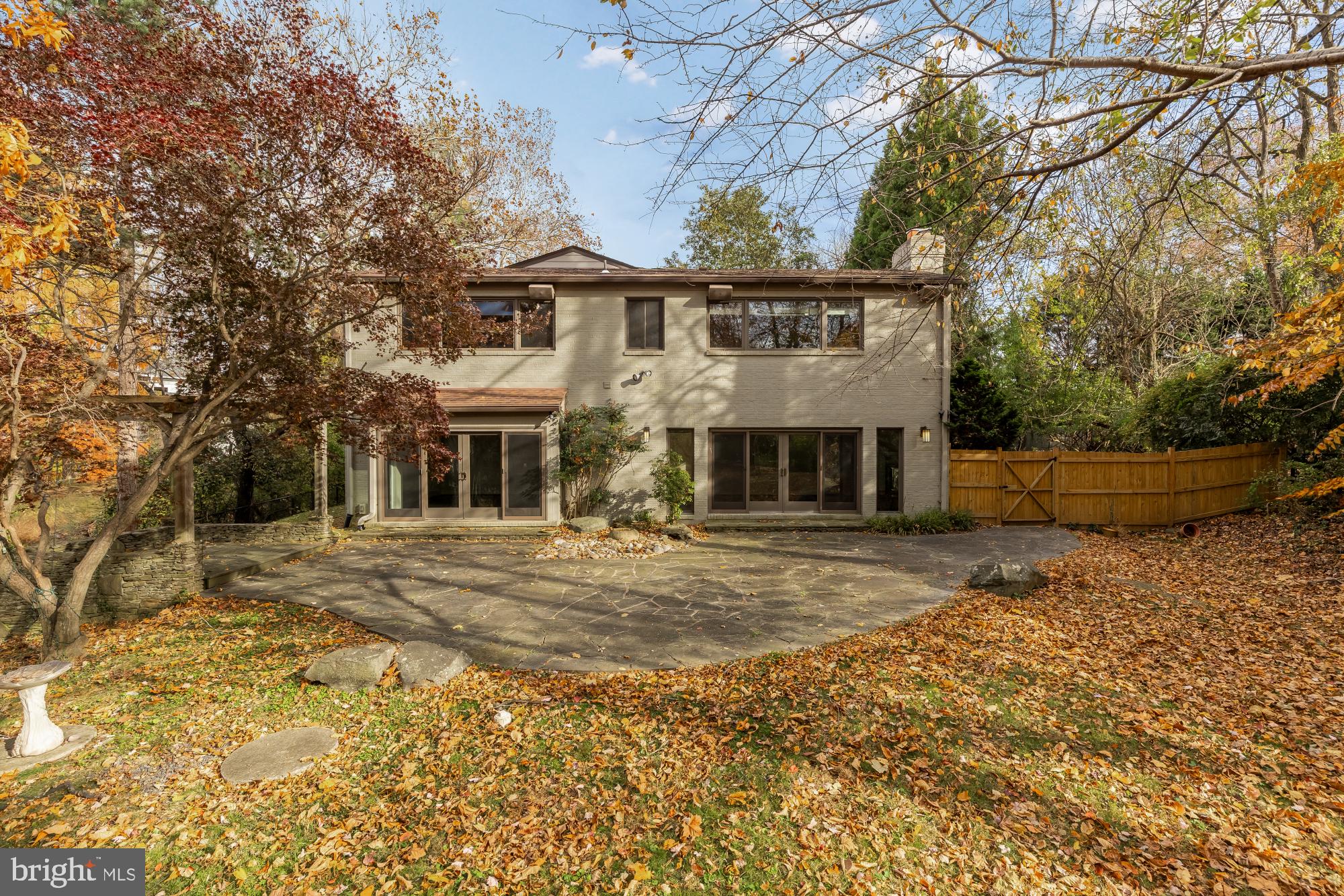 LANGLEY OAKS - Residential Lease