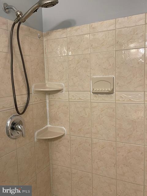 BURKE VILLAGE - Residential