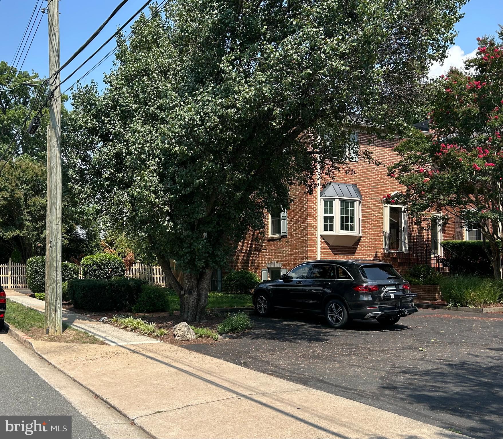 2133 N LINCOLN STREET