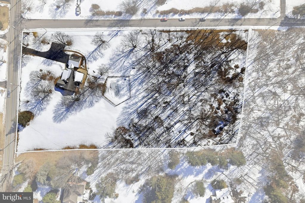 Photo of 1304 Valley Road, GLEN MILLS, PA 19342 (MLS # PADE2109662)