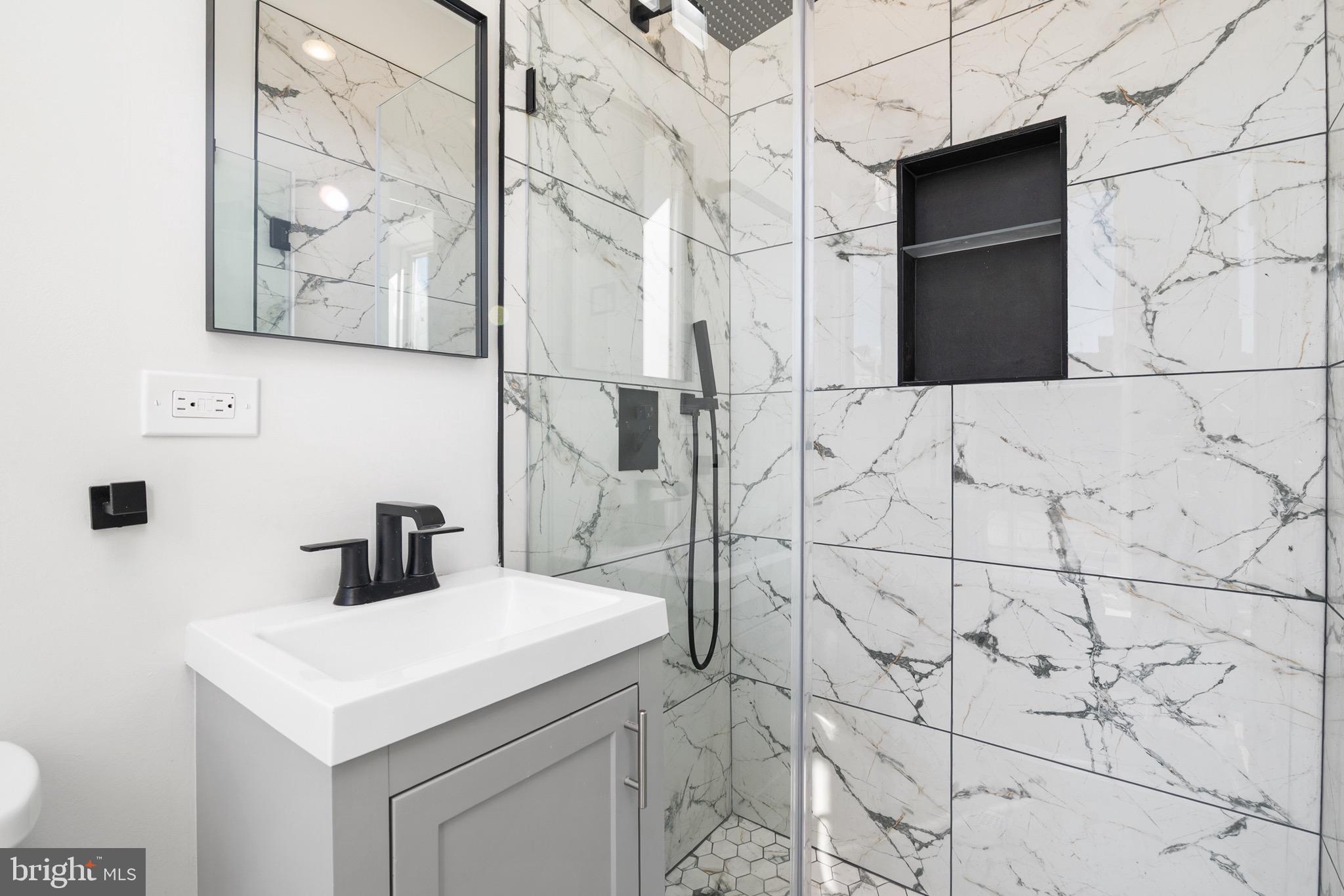 BARCLAY - Residential Lease