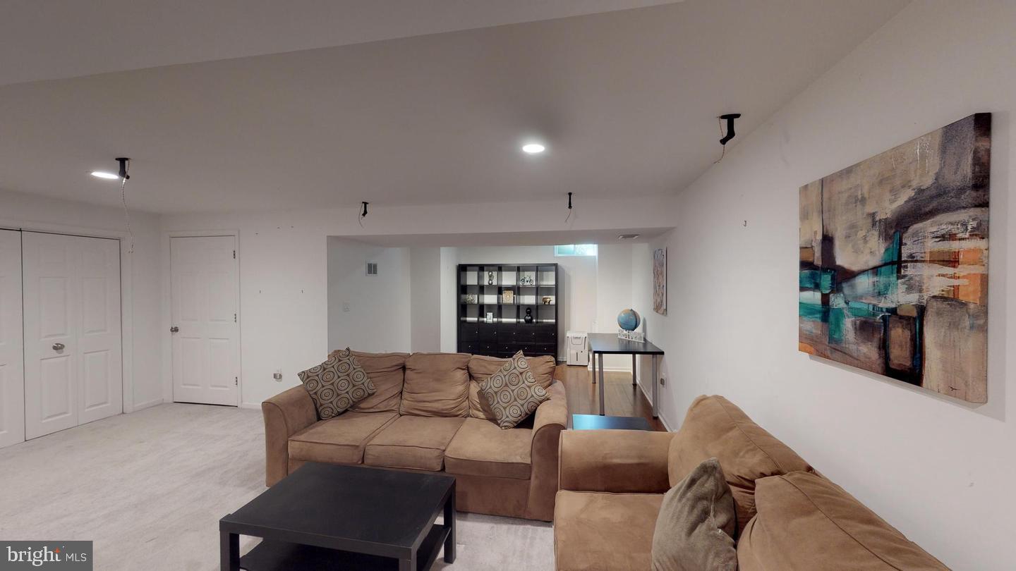 THE ORCHARD - Residential Lease