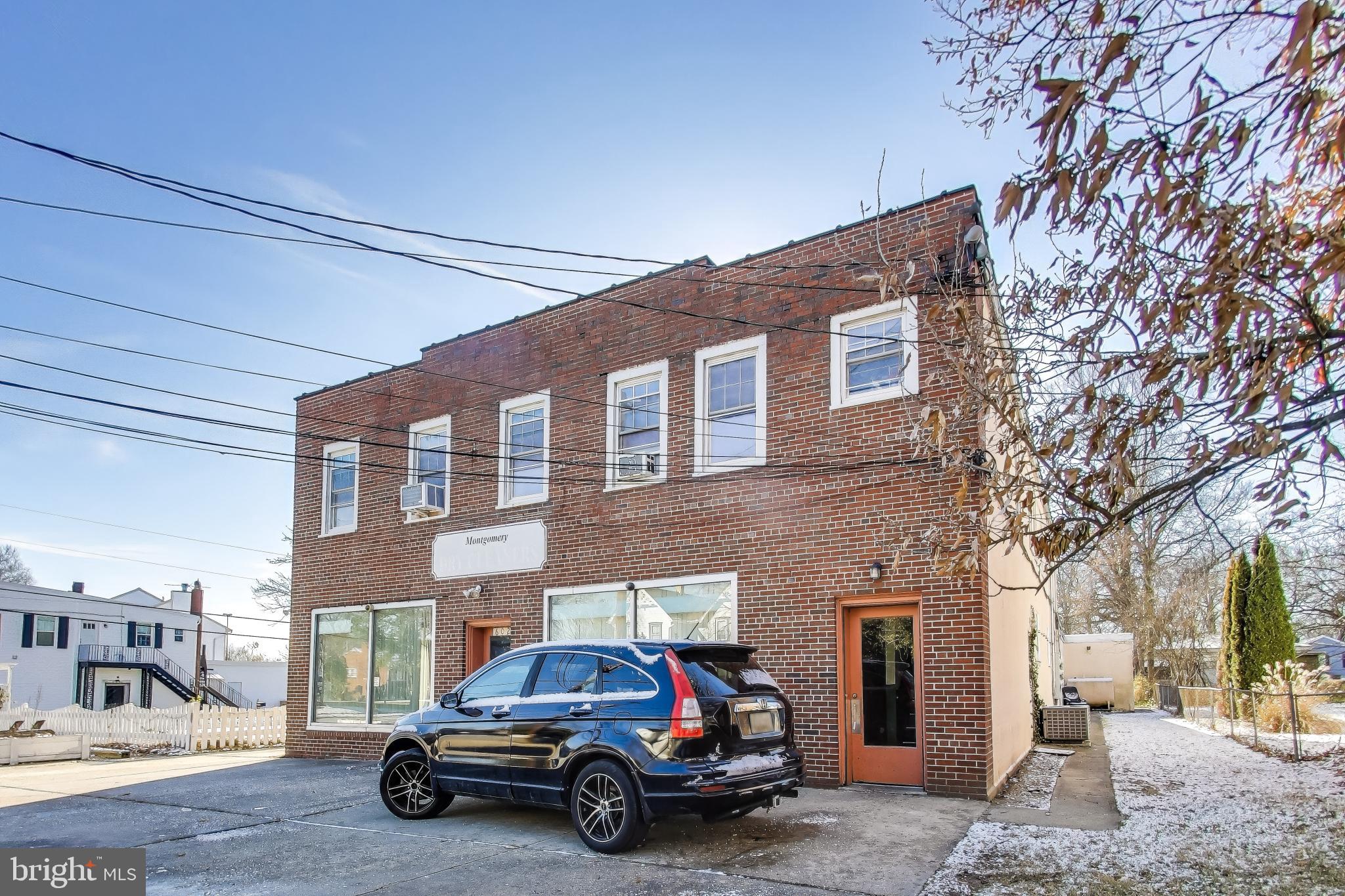 LAUREL PARK - Commercial Sale