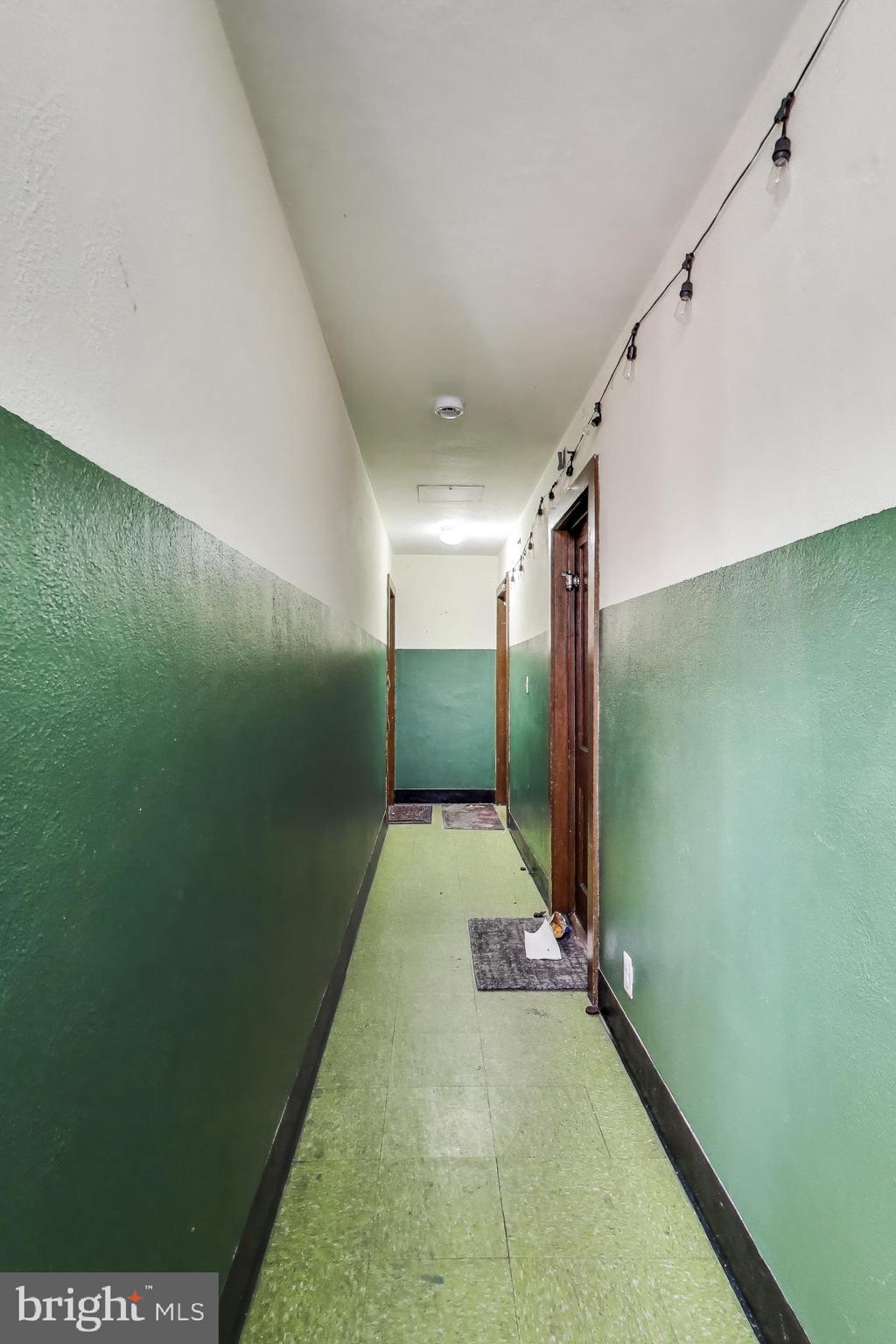 LAUREL PARK - Commercial Sale