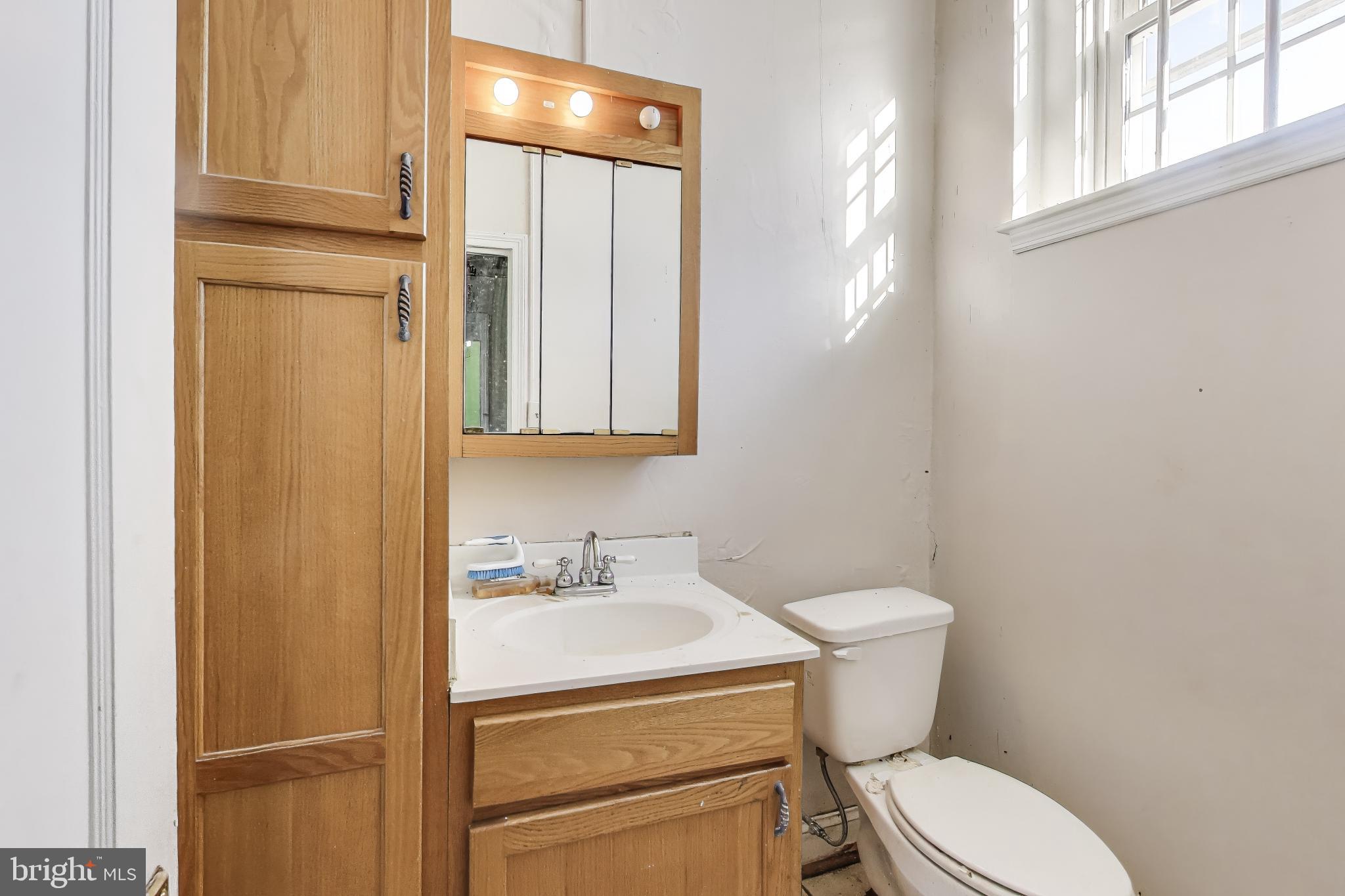 LAUREL PARK - Commercial Sale