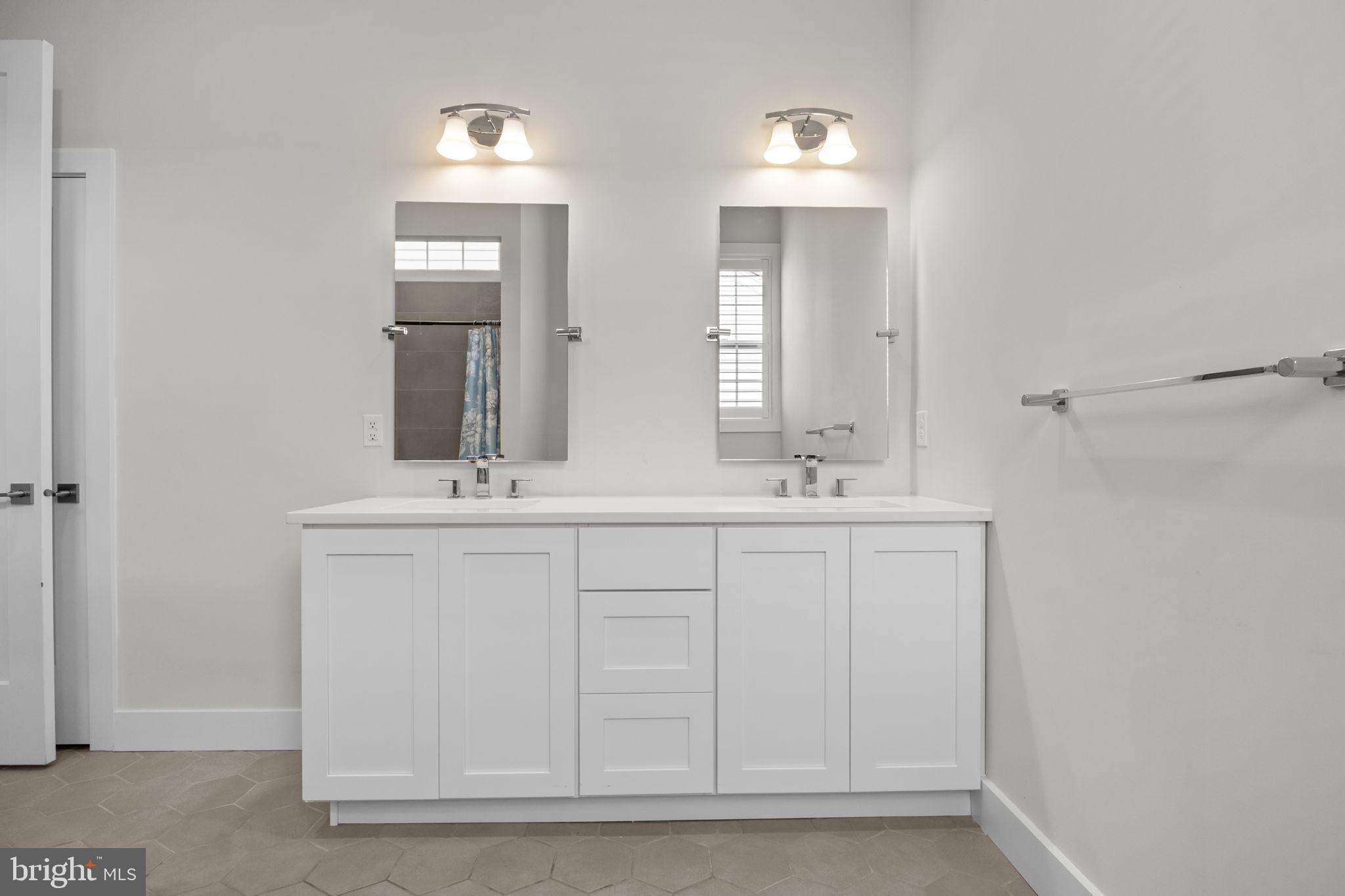 REGENCY AT YARDLEY - Residential