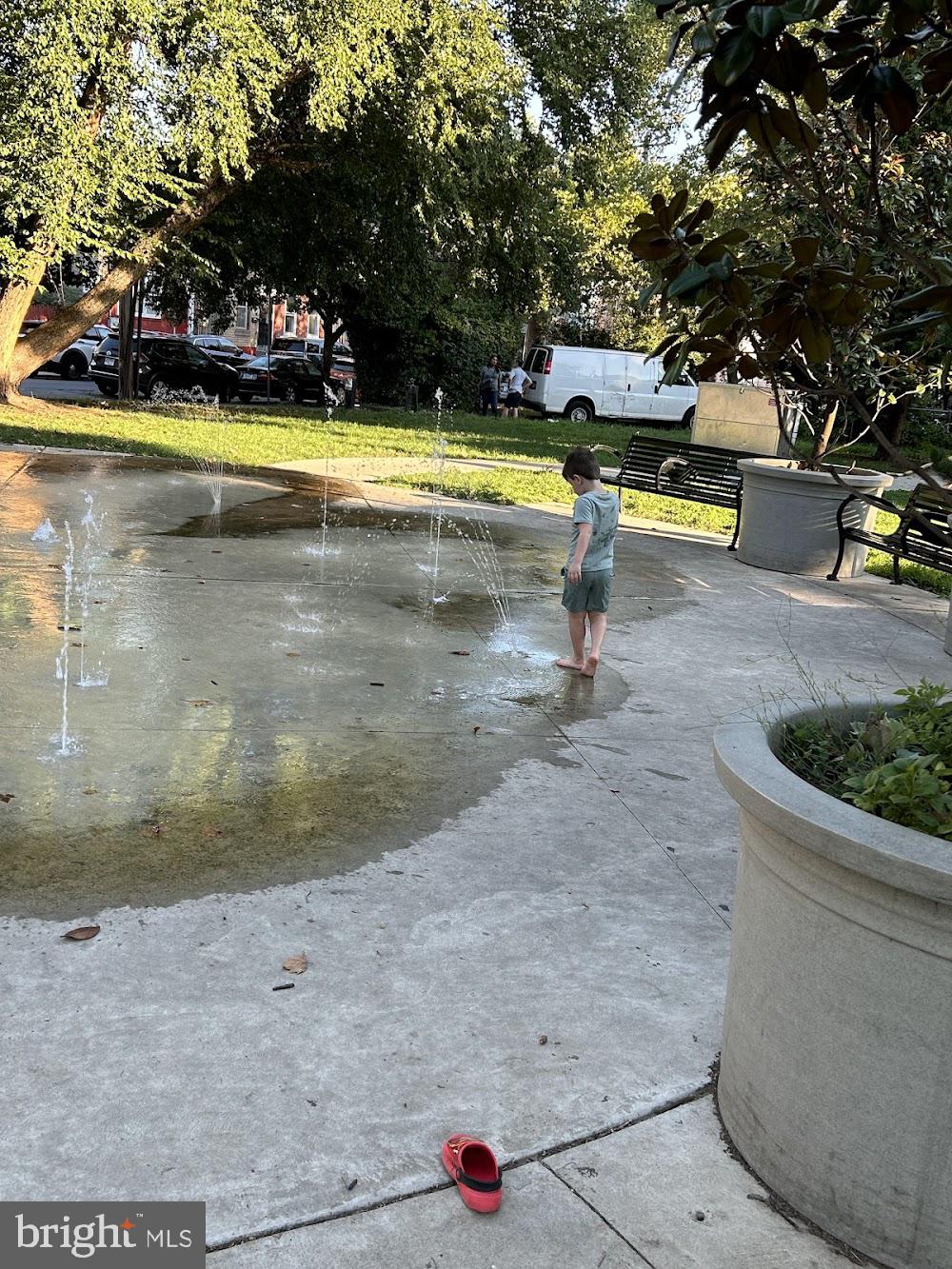 POINT BREEZE - Residential