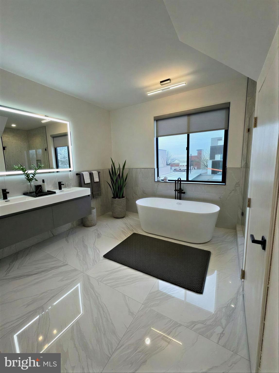 POINT BREEZE - Residential