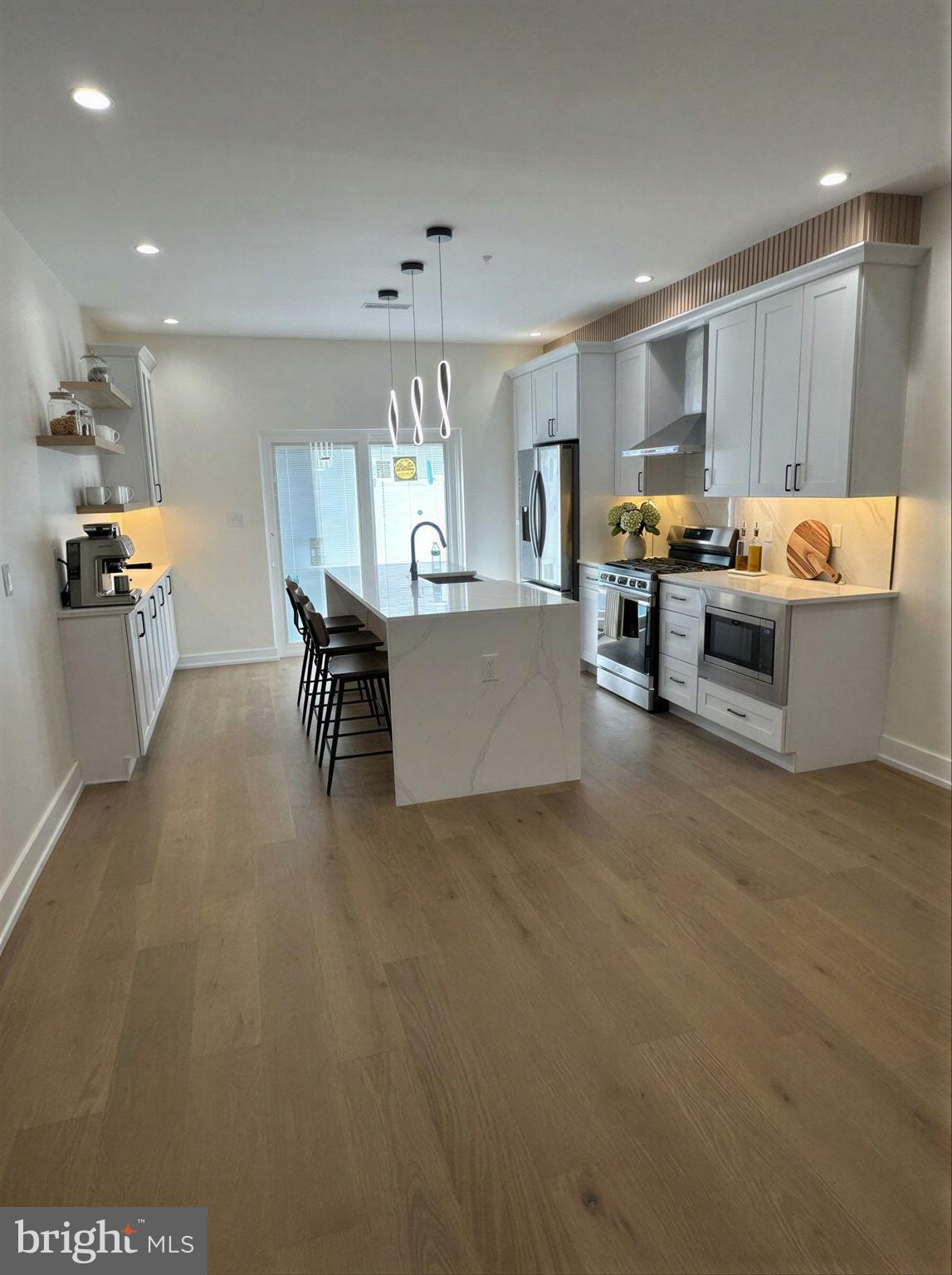 POINT BREEZE - Residential