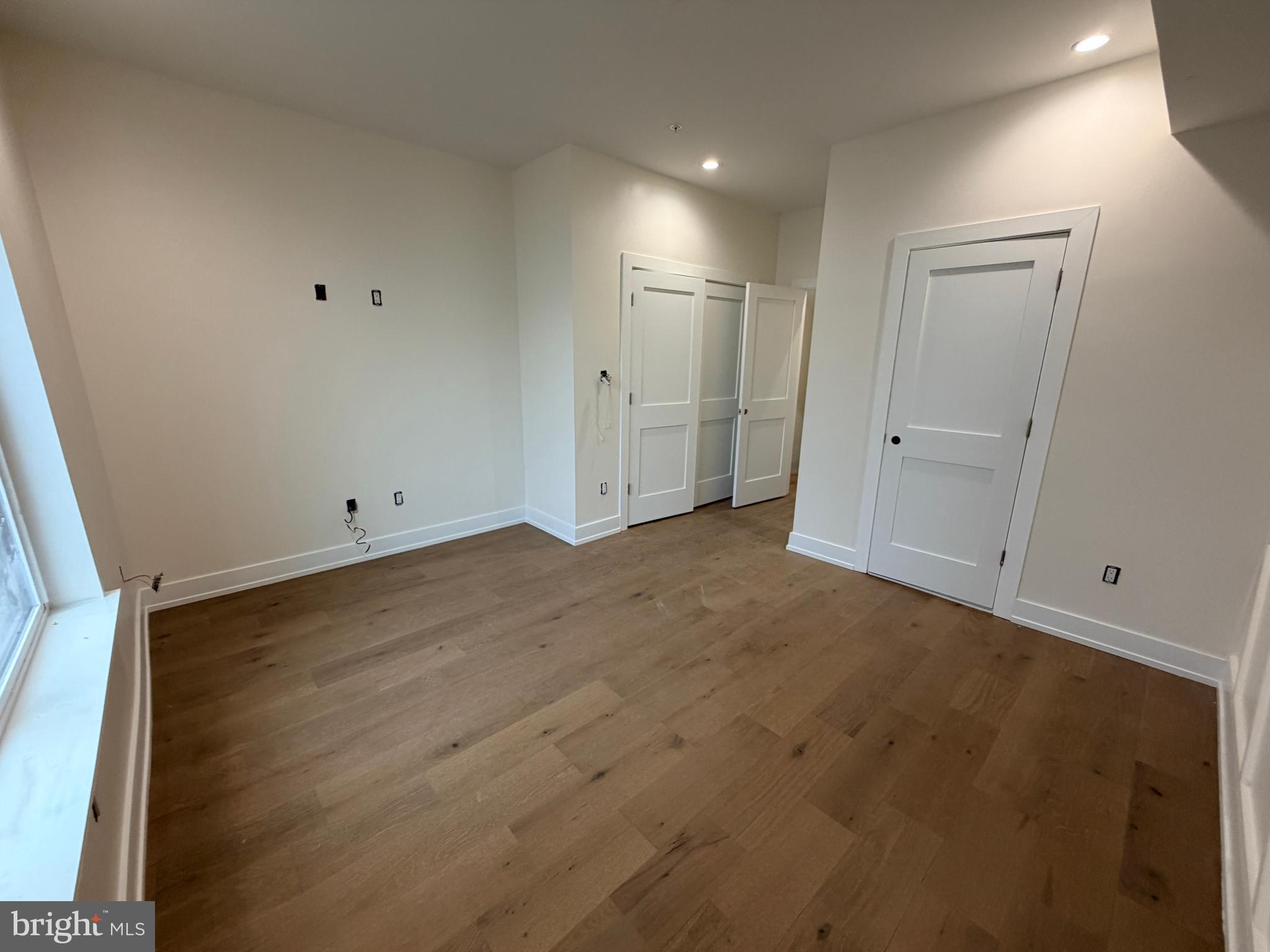 POINT BREEZE - Residential