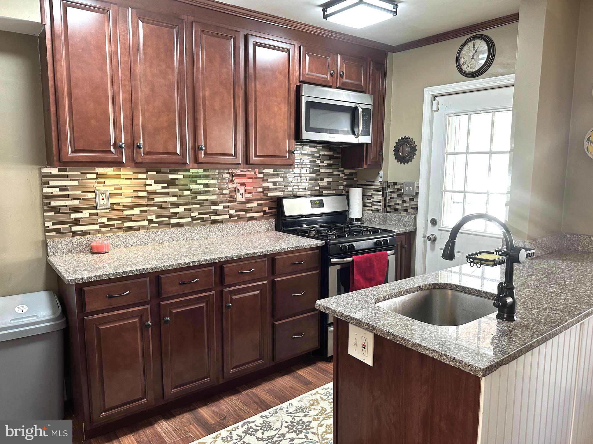 MERRITT HOMES - Residential